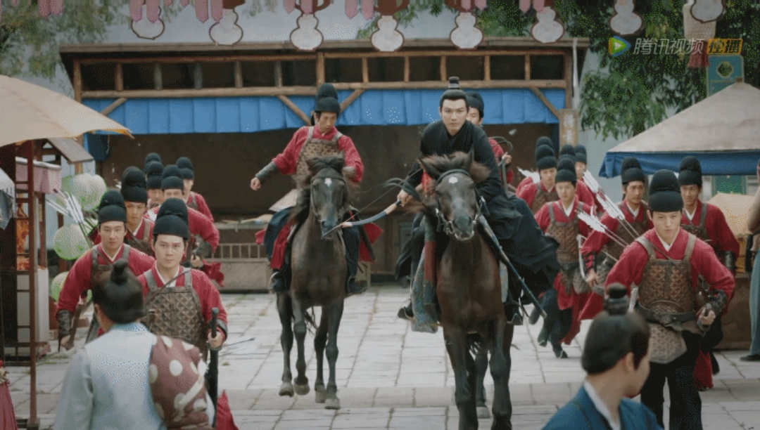 《锦心似玉》宜家宜国徐令宜,策马奔驰,飒爽英姿,挽马射箭,行云流水