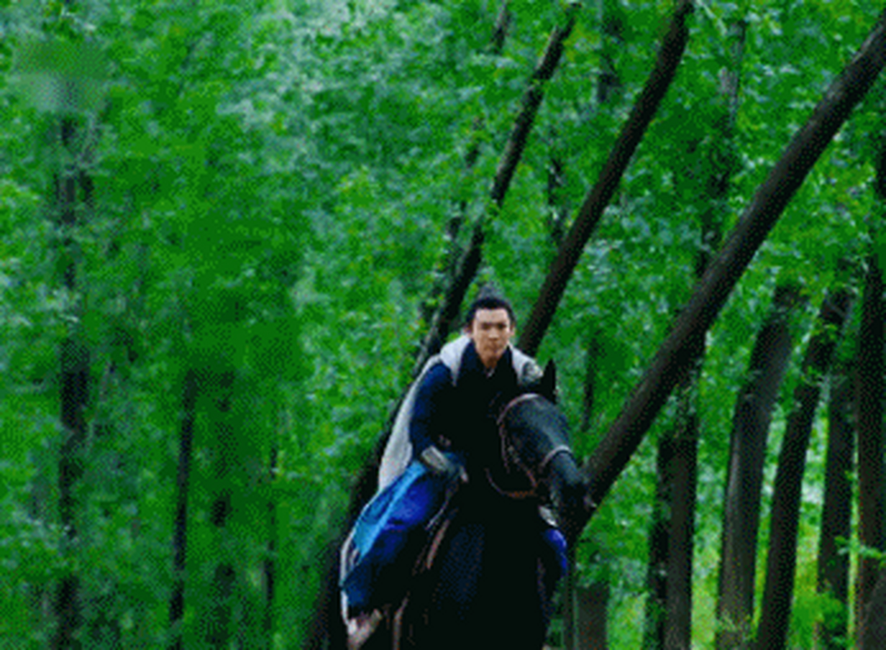 《锦心似玉》宜家宜国徐令宜,策马奔驰,飒爽英姿,挽马射箭,行云流水