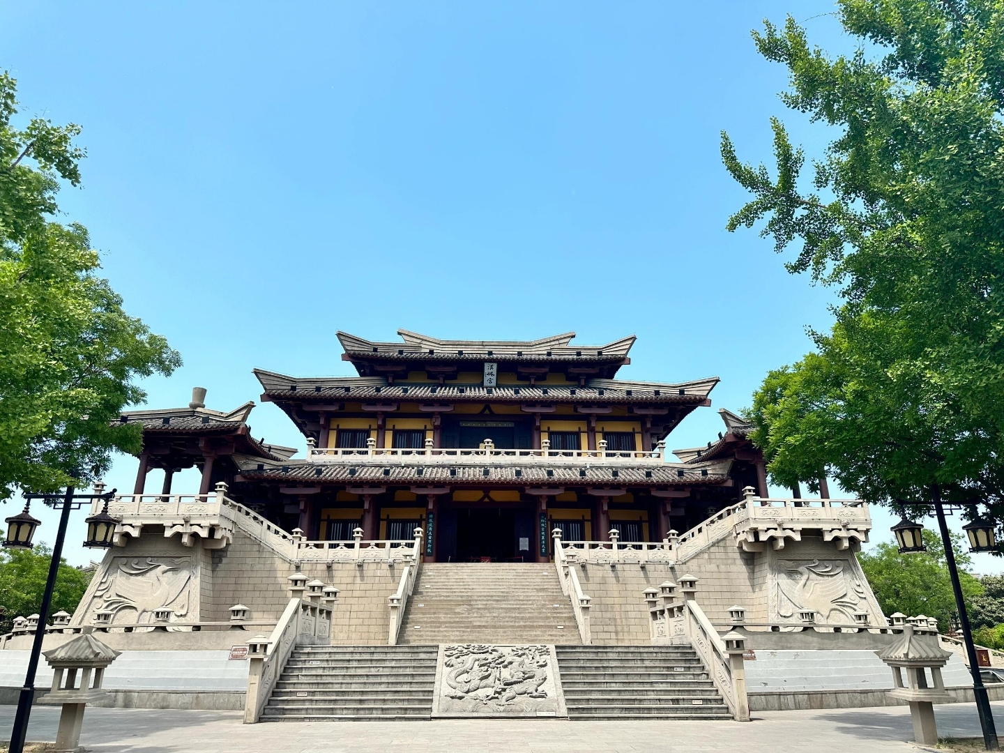 削除异性,保留同宗.文帝年间,权力下放,包括铸币,藩王可以,自己经营