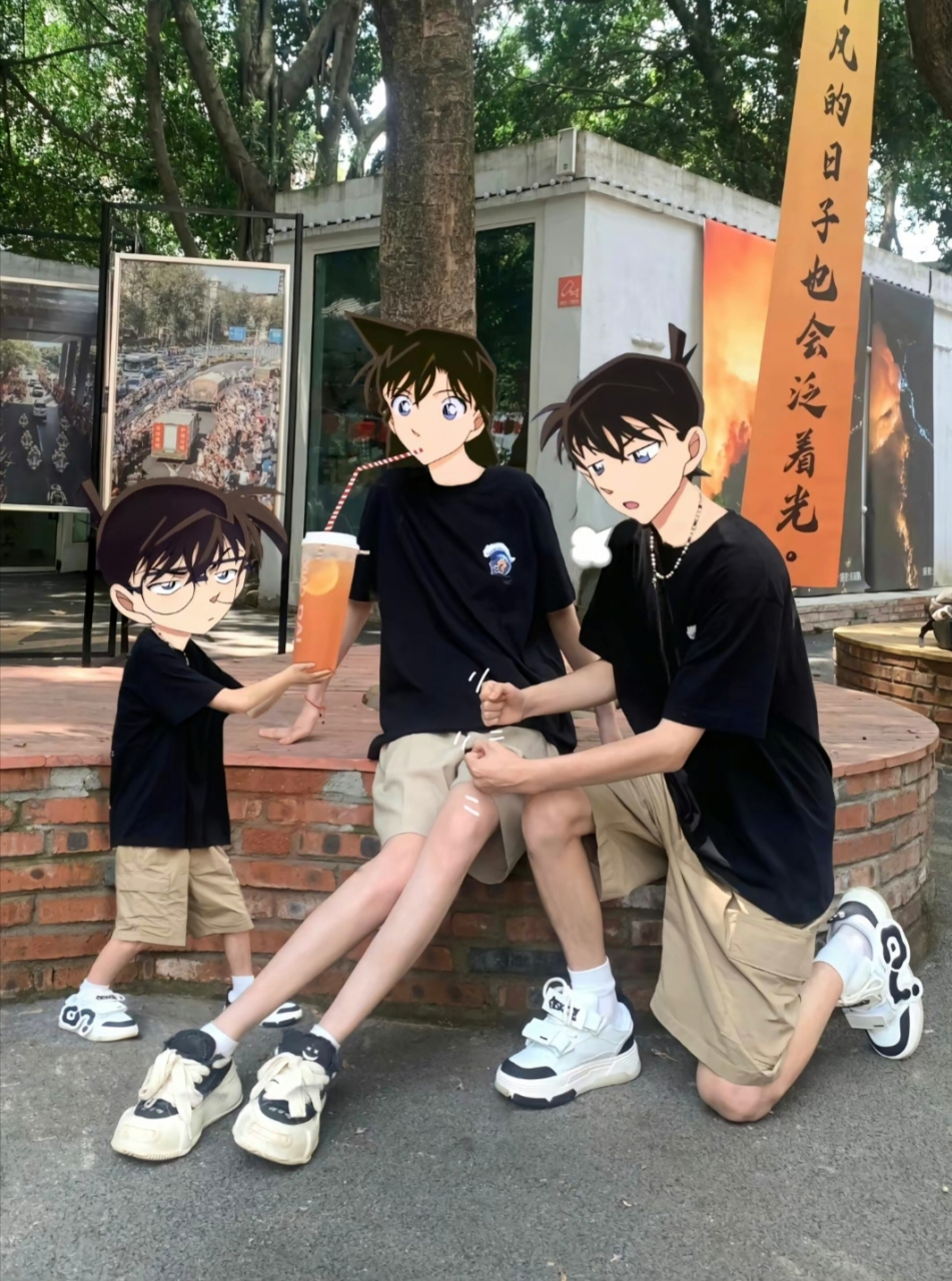 最帅的动漫主角# 名侦探柯南:小兰和工藤新一情侣撒狗粮,柯南的表情