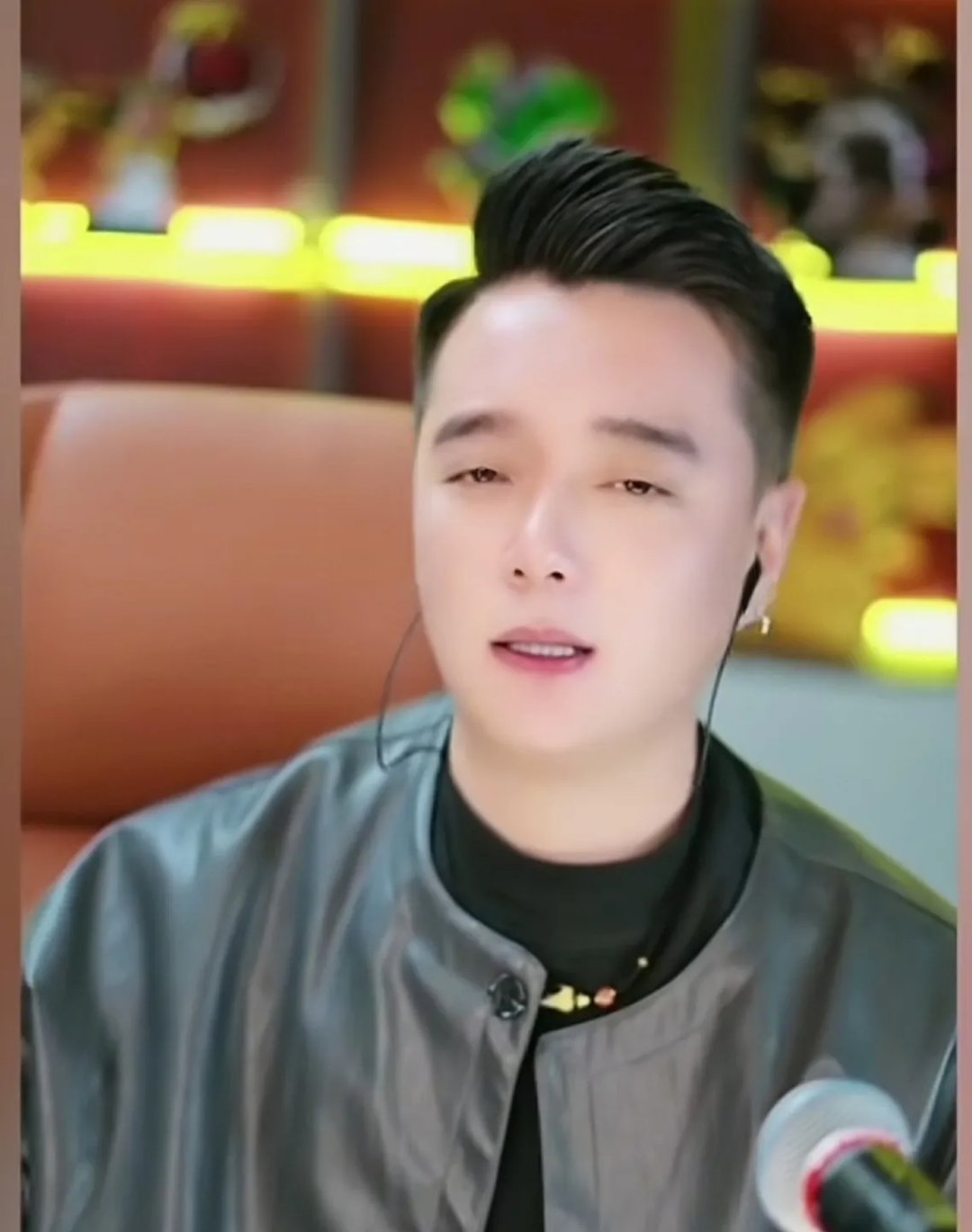 红豆前夫崔大笨说红豆和他的经历,说实话,哪时候的我比她能力强