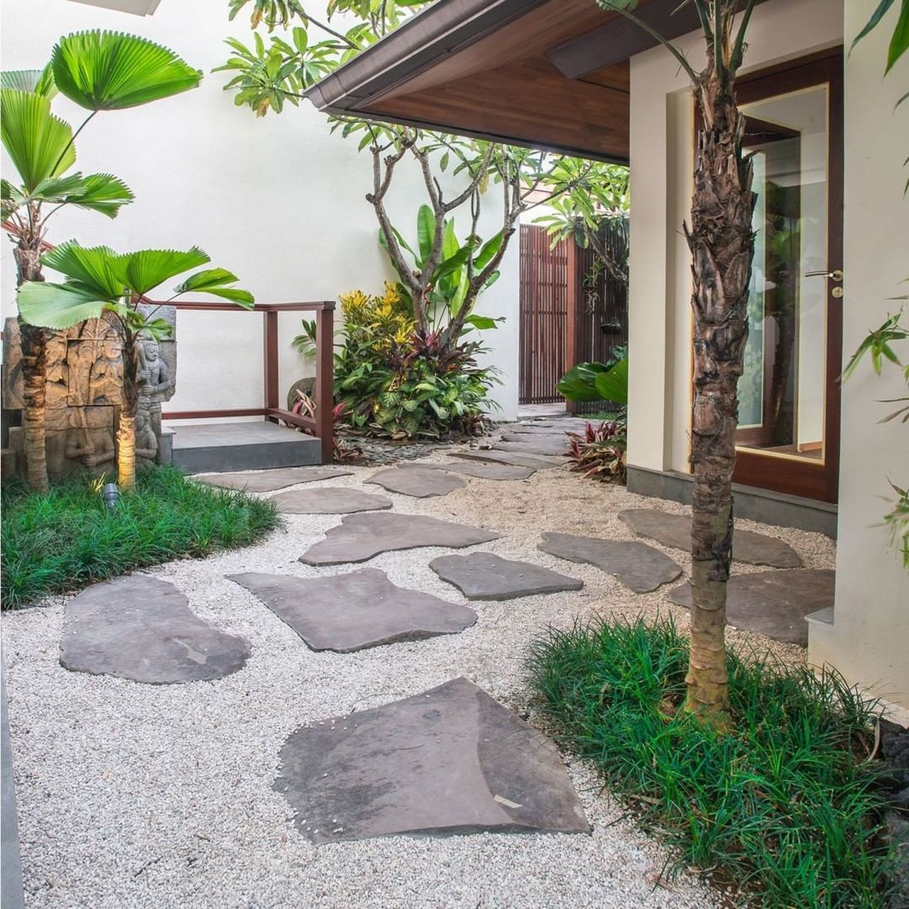 禅意庭院设计  用简约,自然的元素,如石头,水景,植物等,营造出宁静