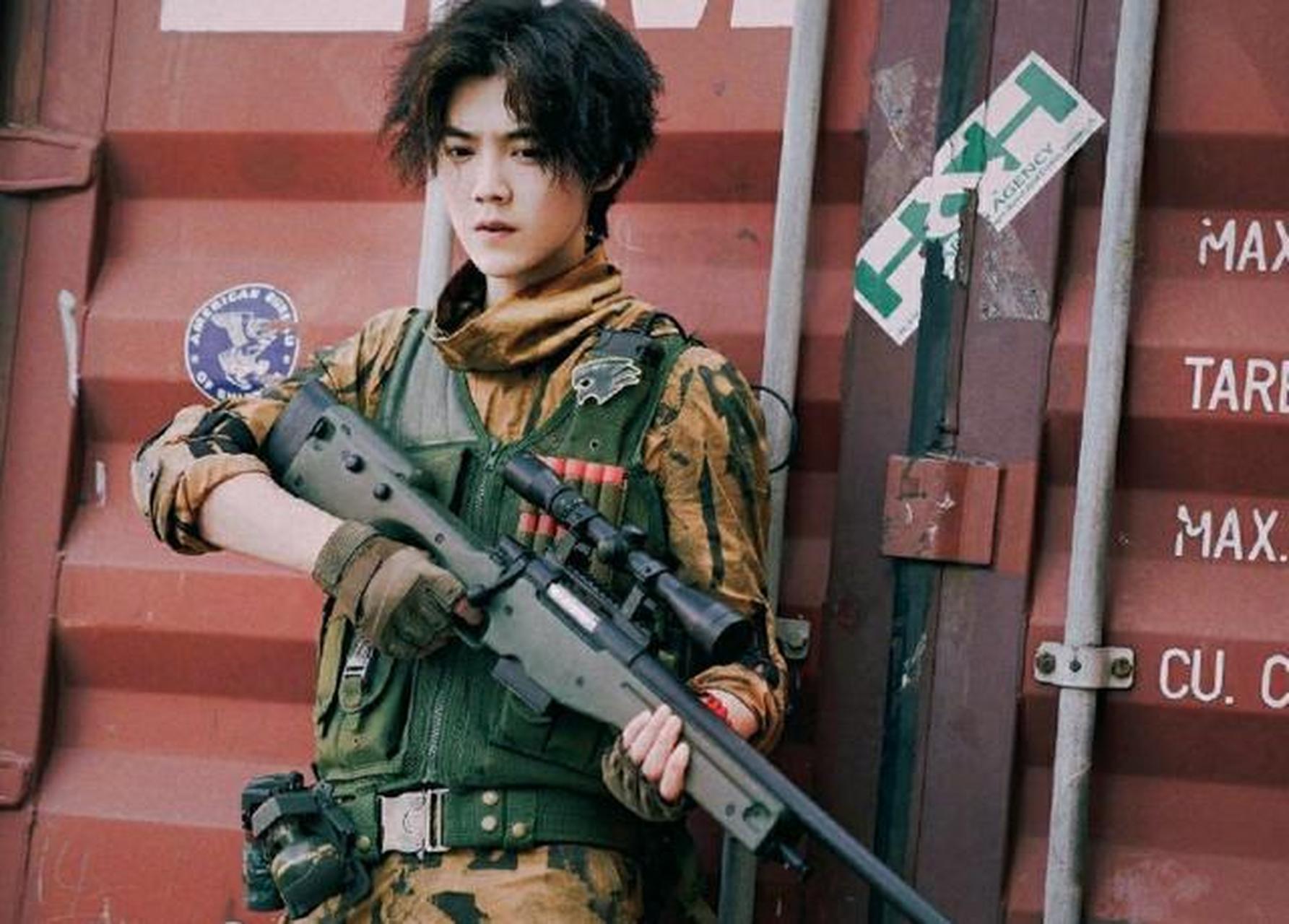 老剧越嚼越香# 鹿晗,曾是最顶级的流量小鲜肉,演技被受吐槽质疑,但在