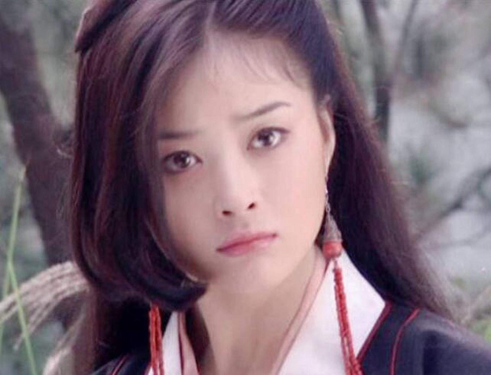 遇见美好 在《天龙八部》中,蒋欣饰演木婉清一角,这个角色还是很