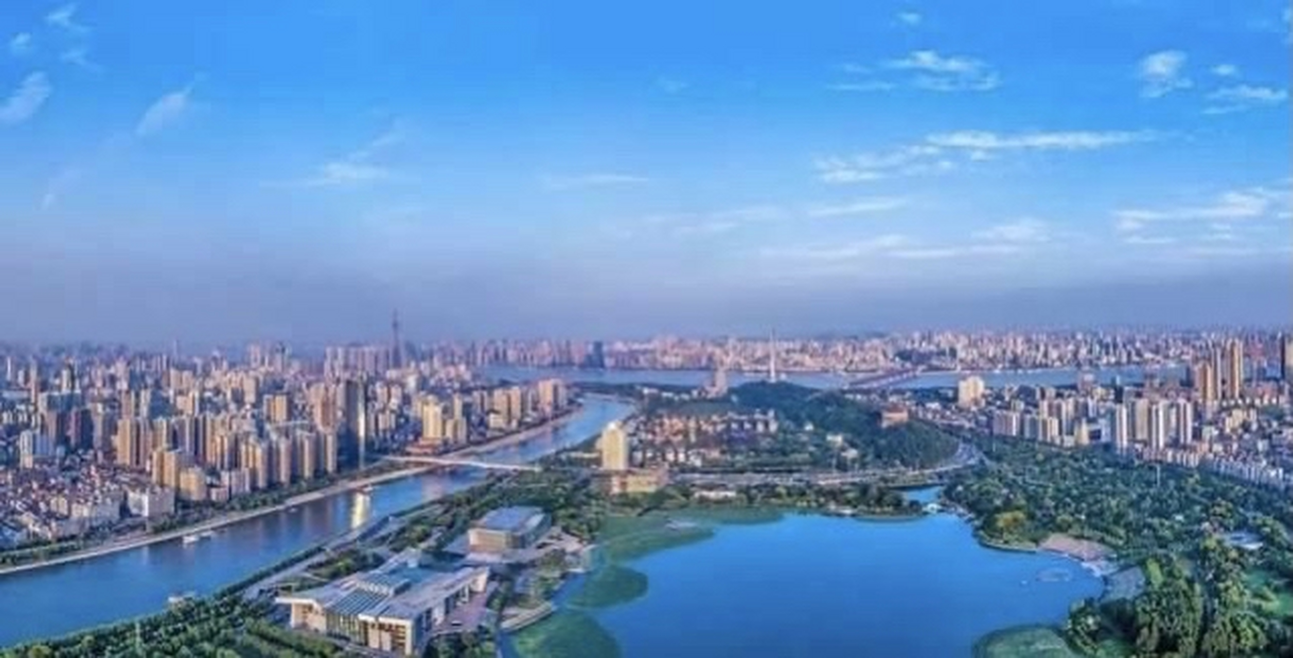 壮丽航程荆楚颂歌# 盘龙城原本是滠口下面的一个小地方,因境内发现了