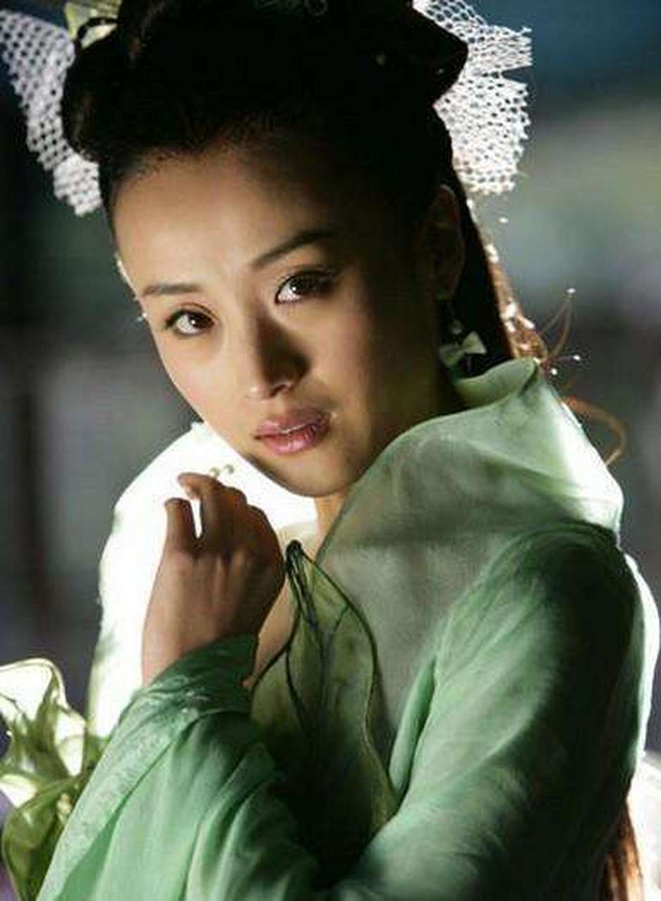 天天唠八卦 还记得傅淼在《神雕侠侣》当中饰演的公孙绿萼,一个犹如