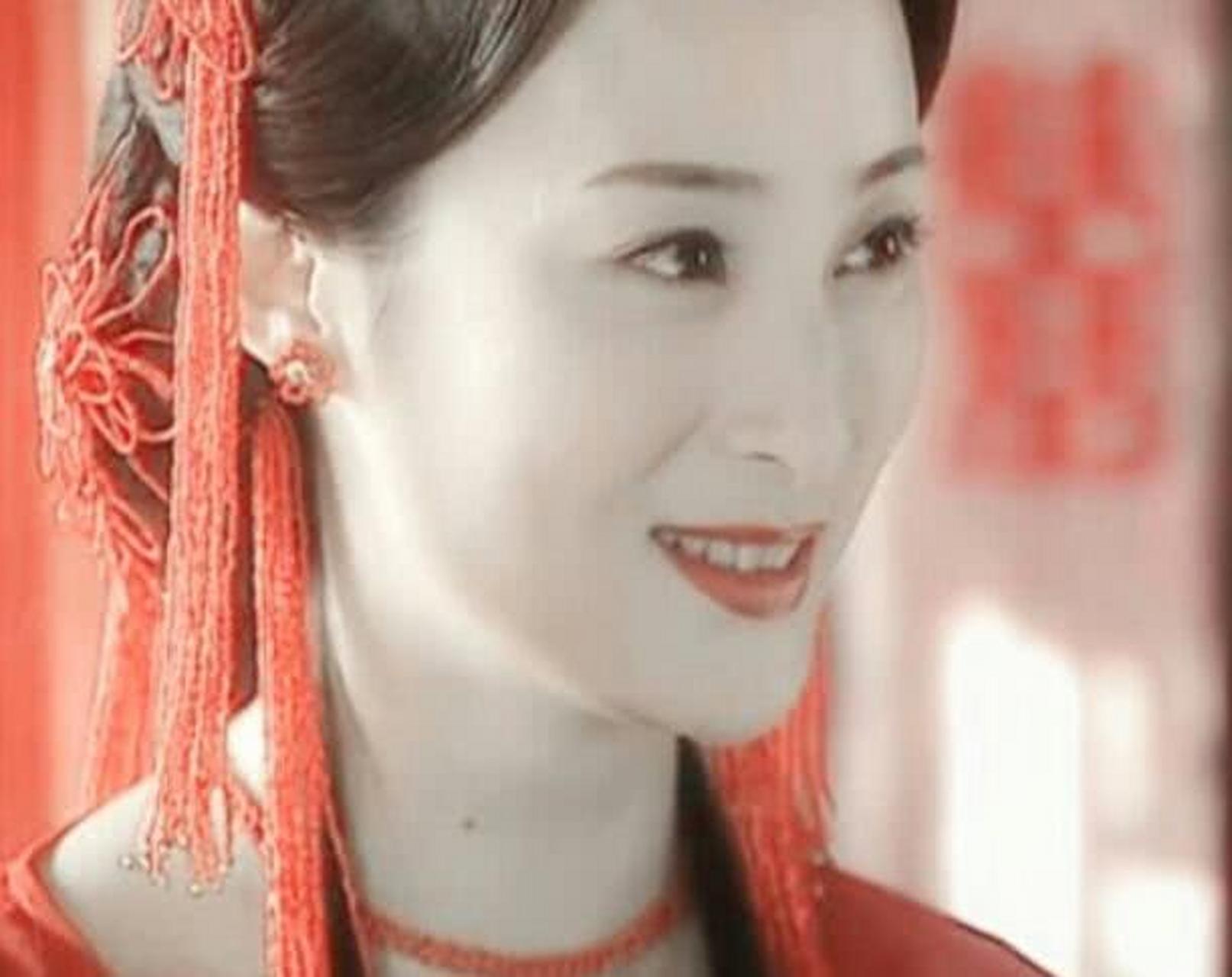 遇见美好# 在《风云争霸》中蒋勤勤饰演北堂馨儿一角,这时候的她揖