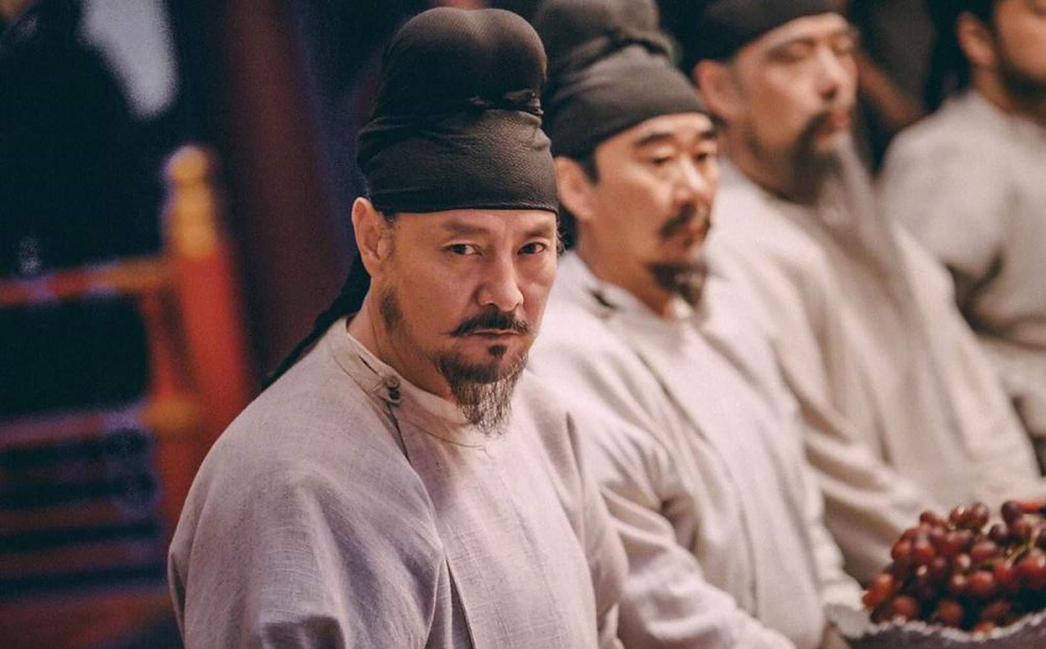 730年,宰相张说死后,中枢权力争夺在张说的弟子张九龄和皇室分支贵族