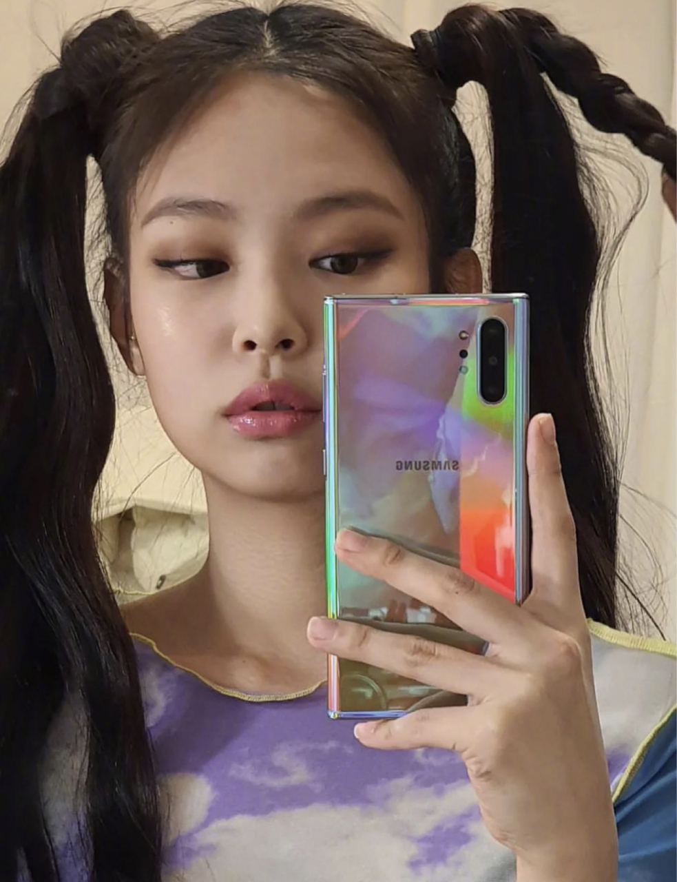 韩国娱乐资讯# jennie的双马尾造型好可爱,她的star感真是天生的怂 