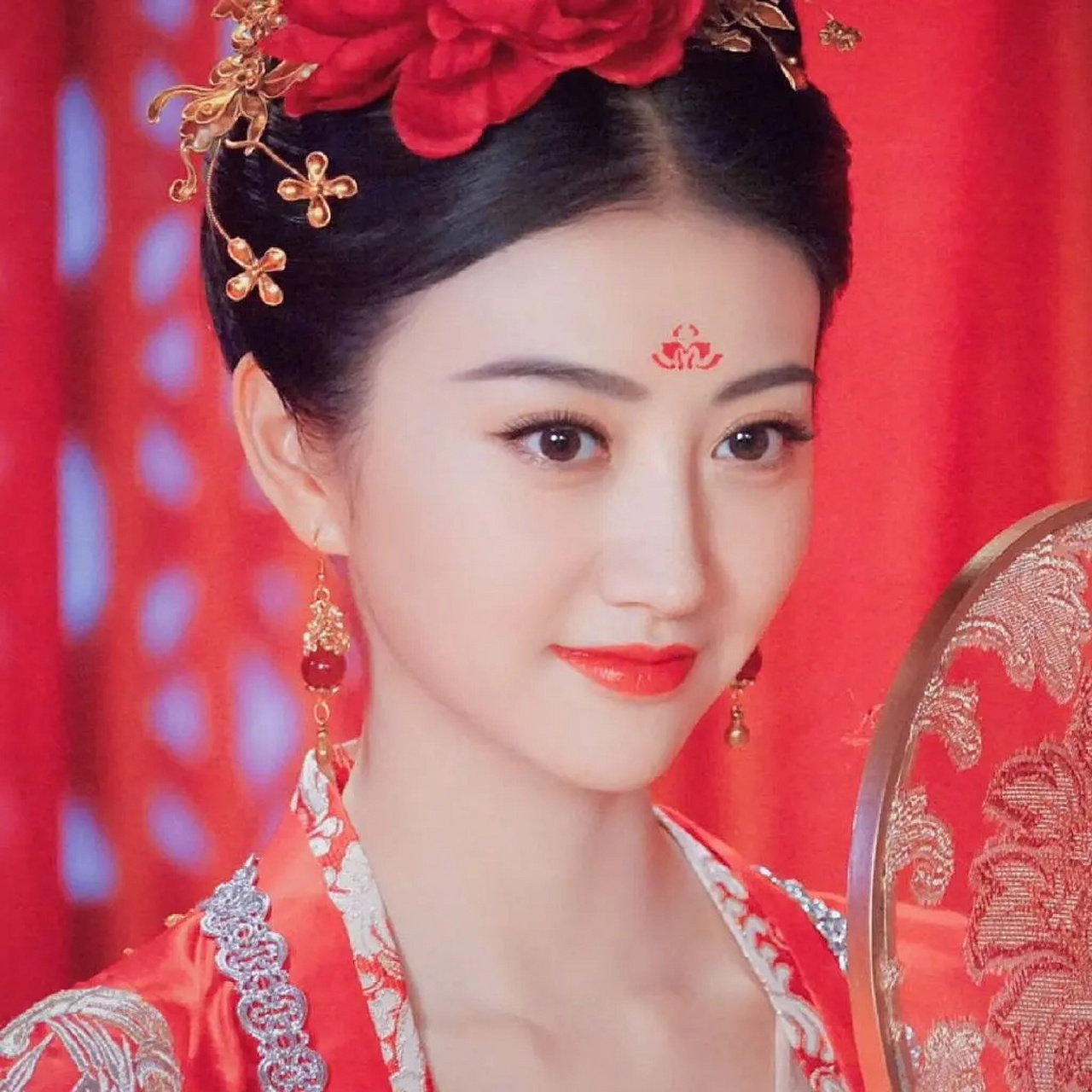 92惊艳时光的古装美人,一抹红妆映古今!