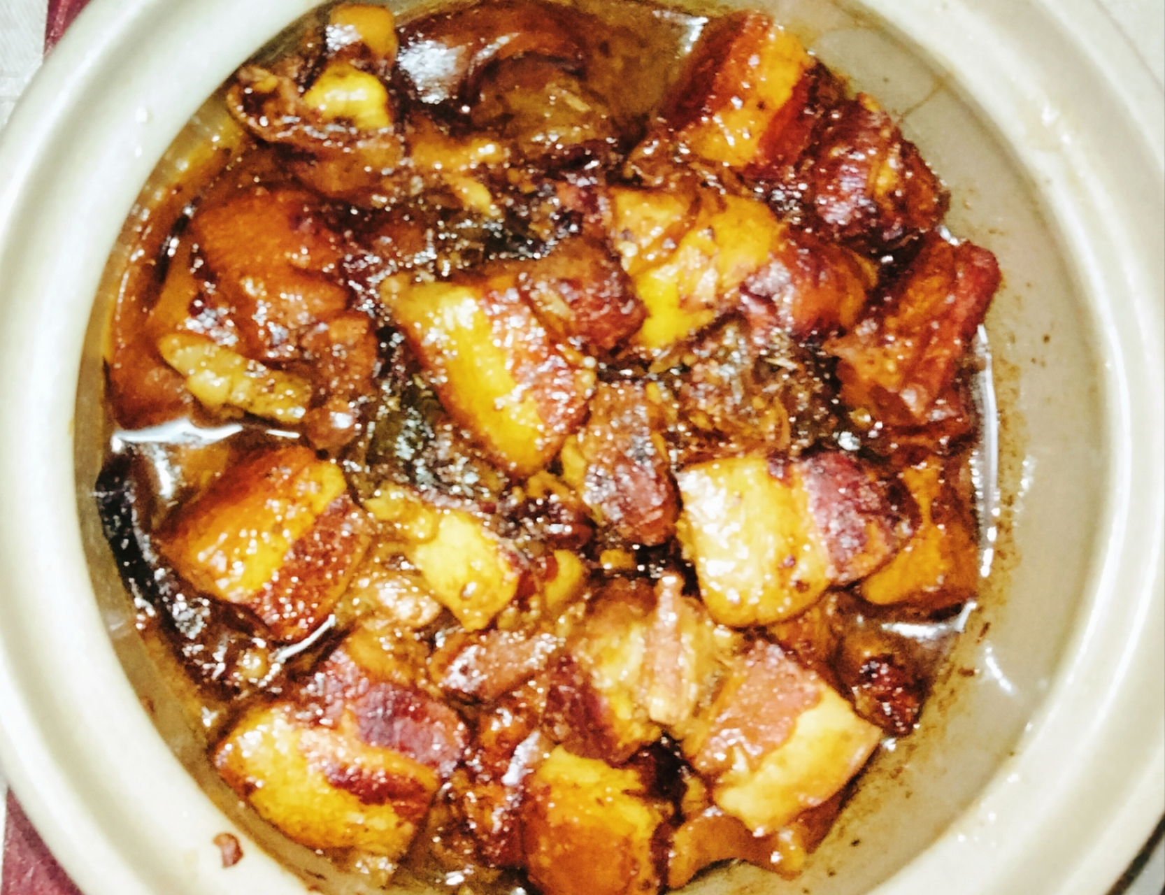 砂锅红烧肉(食材五花肉二斤左右,冰糖,丁香桂皮 ,老姜一小块等) #生活