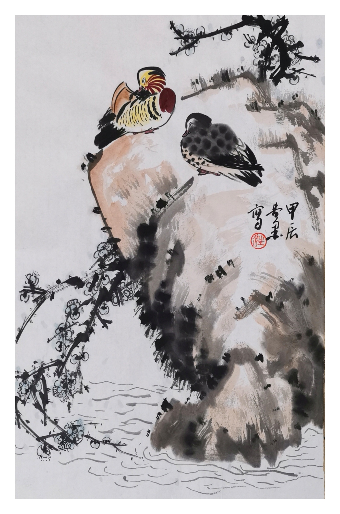 "闲暇时,我最爱这幅画中的宁静,两只鸟儿静静地立在岩石上,仿佛在低语