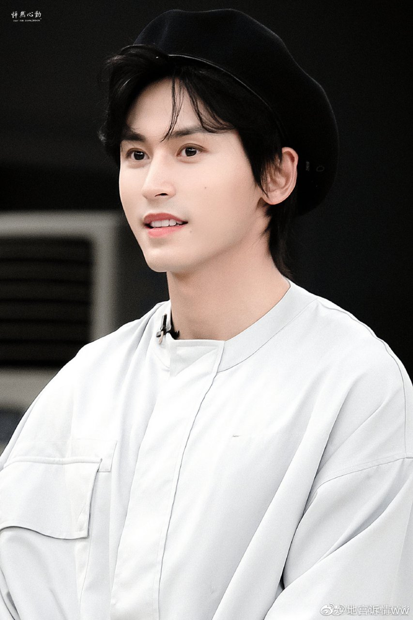 张哲瀚 #盛夏星光#  贝雷帽yyds