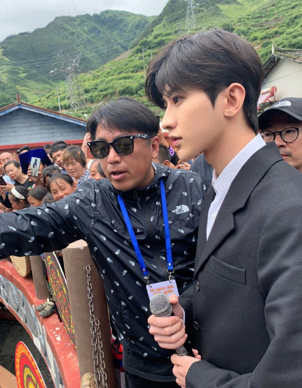 蔡徐坤 修了算我输!果然大帅哥生图才是坠吊的!