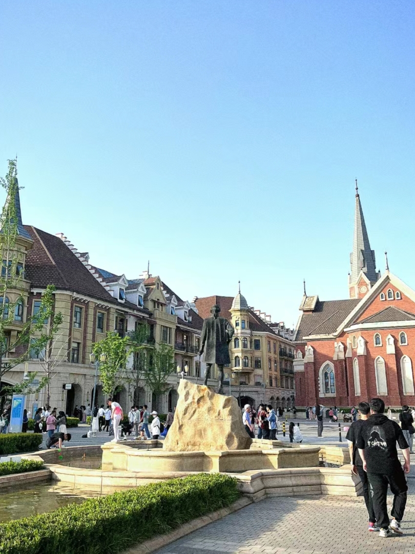 西亚斯国际学院学费多少钱一年 西亚斯学院中外合作办学学费:中方学费