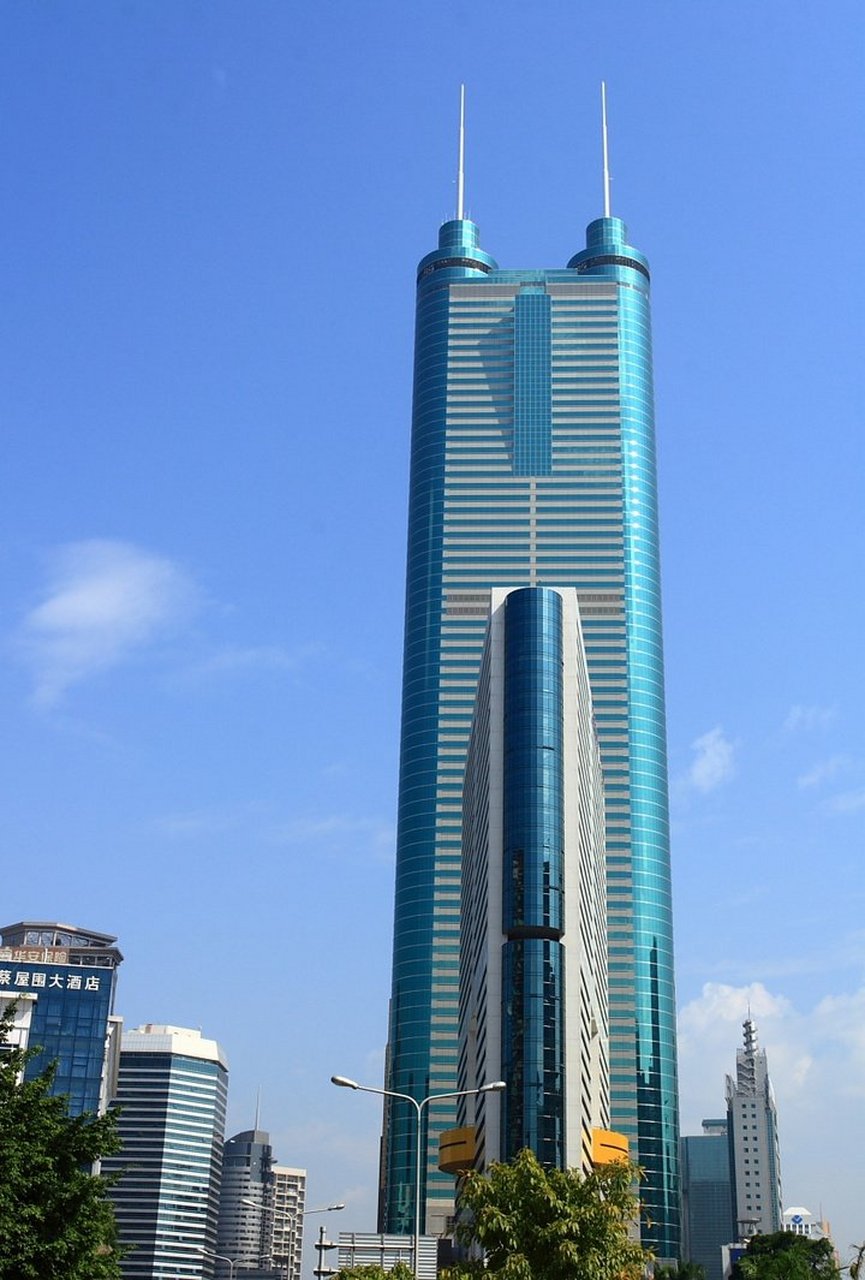 地王大厦 深圳地王大厦是位于市中心罗湖区,又称信兴广场深圳地王商业