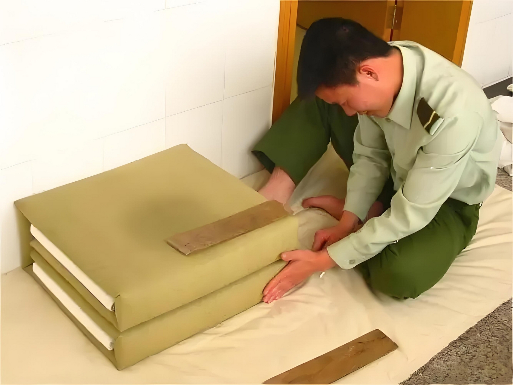 记得,到部队的首件事,就是叠被子.当时,看到班长的豆腐块,觉得很神奇!
