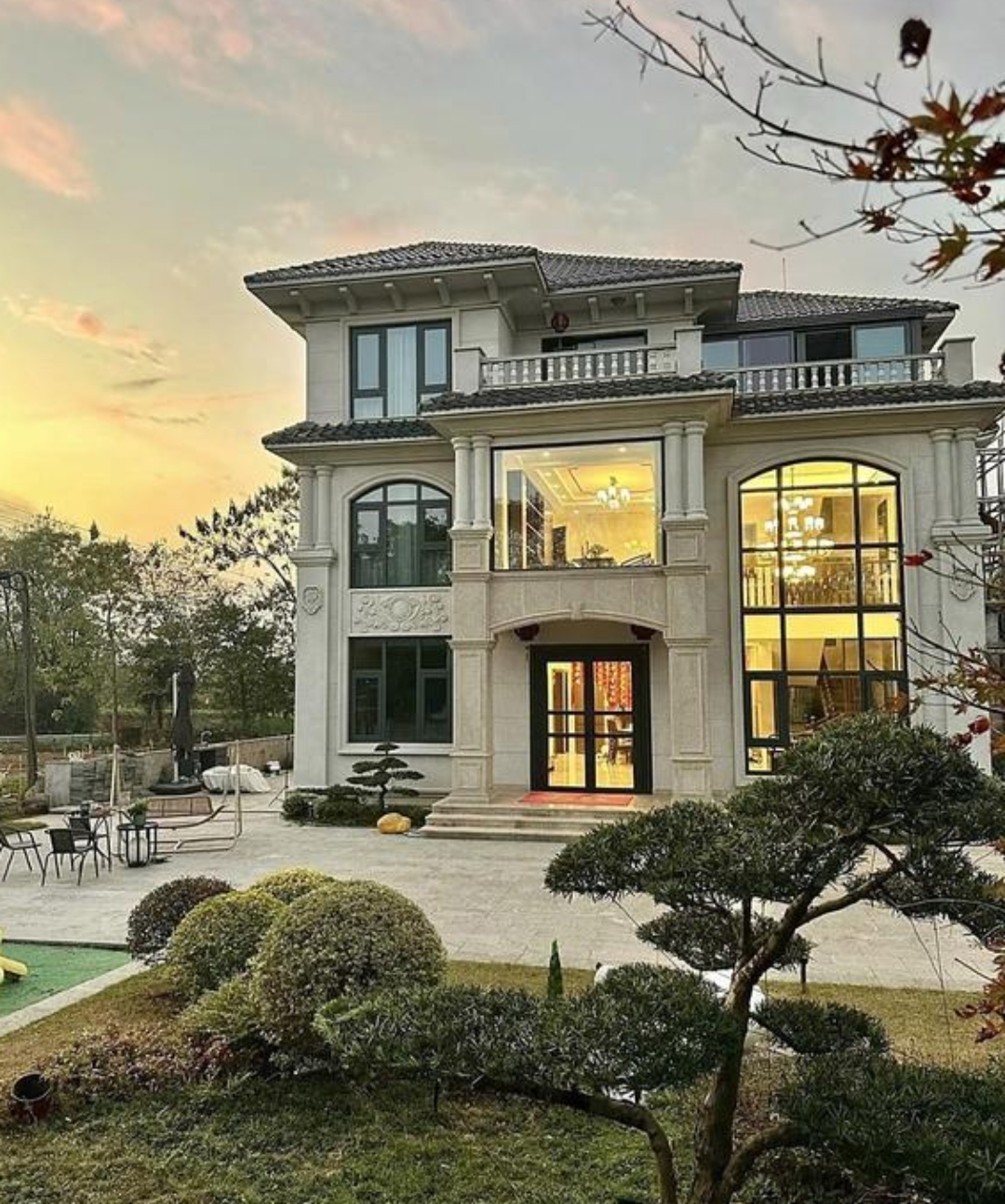 要是你手上有200万,哪怕每个月大手大脚花83