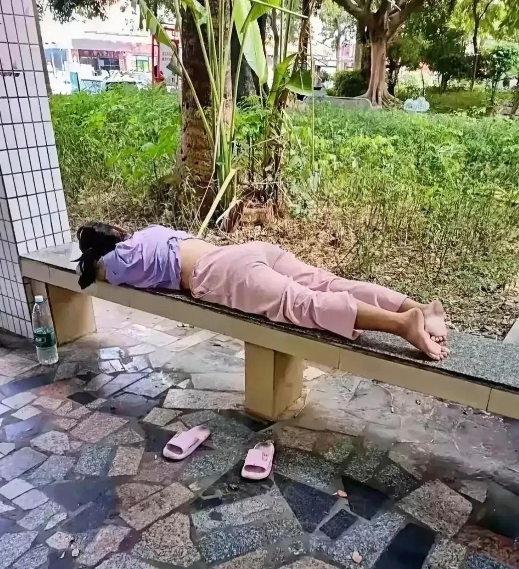 招夜班临时工300元一晚找兼职须知