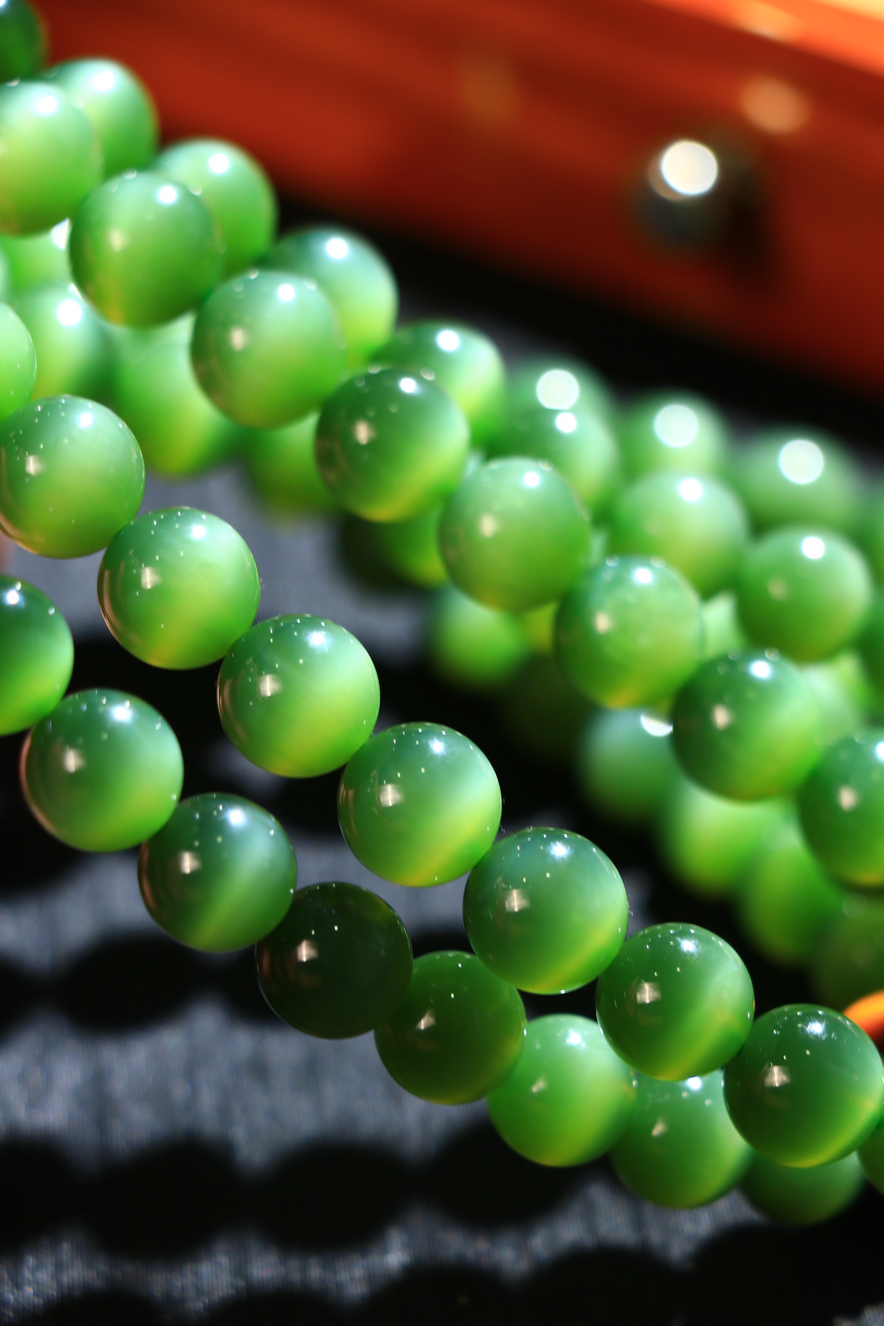 收藏款和田玉冰底碧玉猫眼佛珠项链 俄碧老料 玉质温润细腻 佩戴舒适