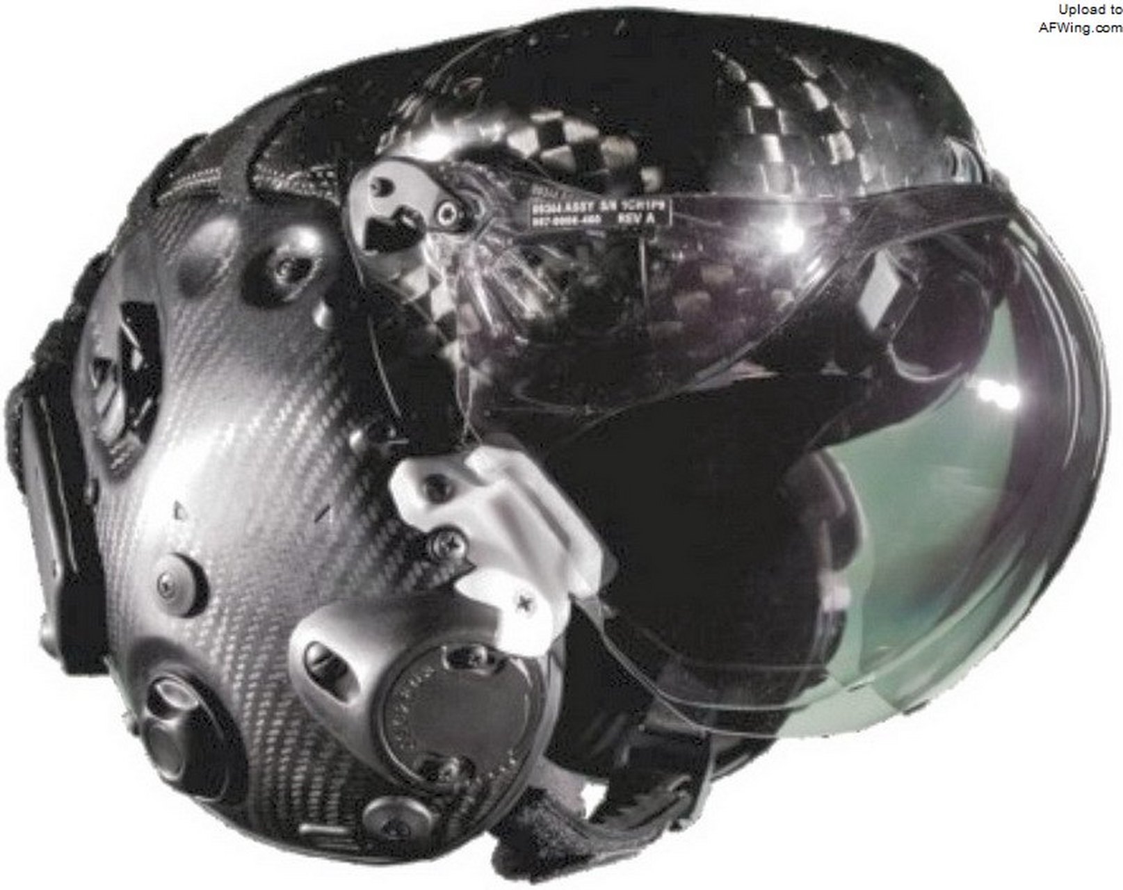 飞行员朝下看时,飞机下方的图像就会显示在头盔显示器中