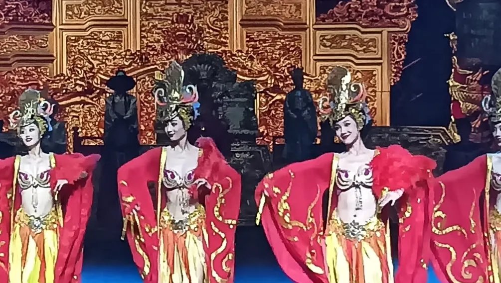 五一放假,带娃去杭州宋城看《宋城千古情》,简直大踩雷!