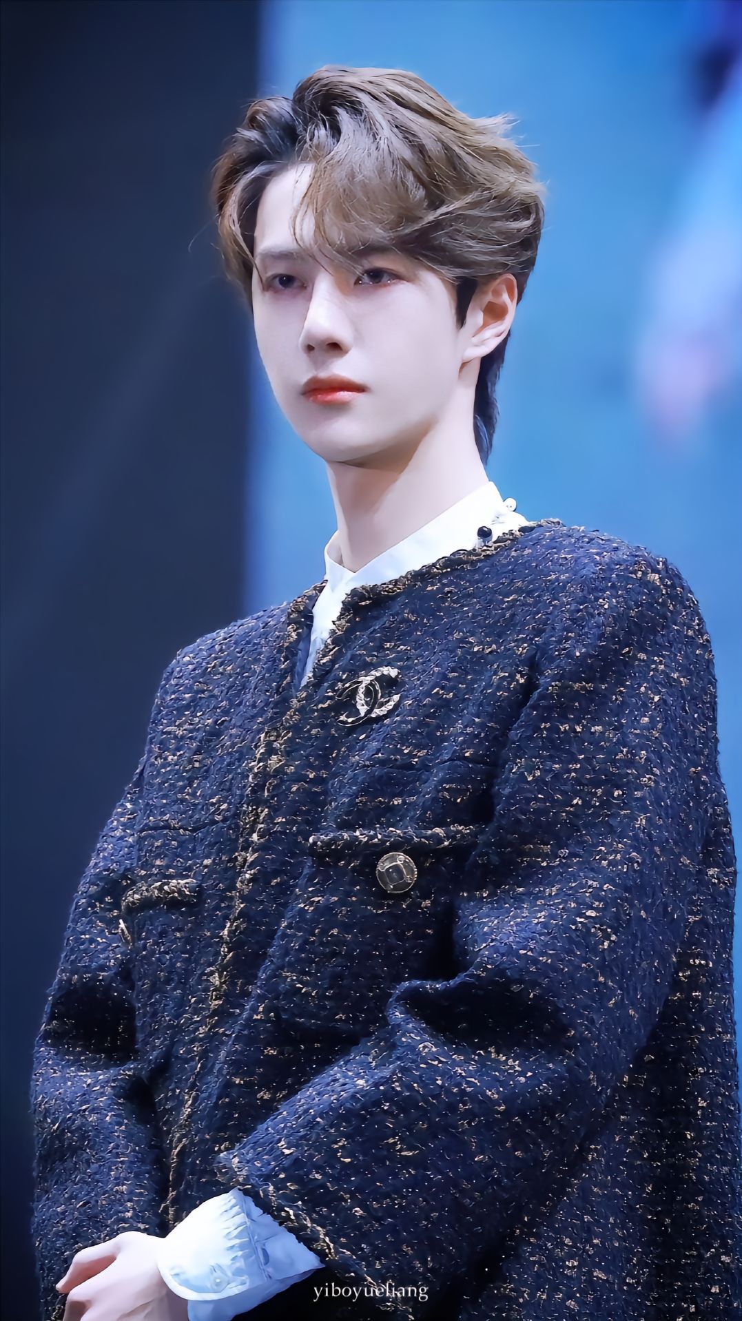 在泰国,我亲眼目睹了王一博的现场版封神演出,那一眼万年,仿佛穿越