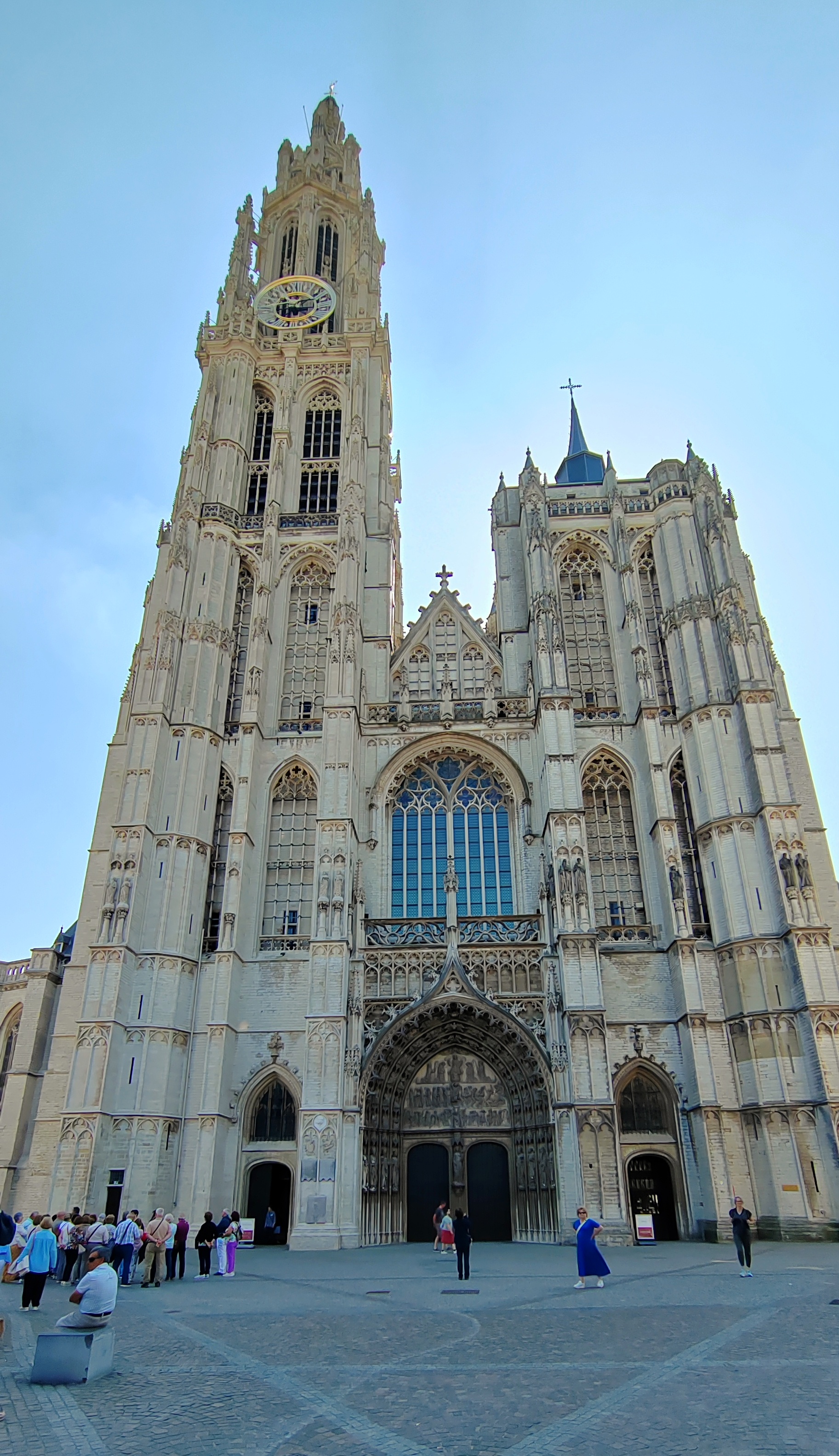 安特卫普圣母大教堂(onze lieve vrouwekathedraal),是比利时迄今最大