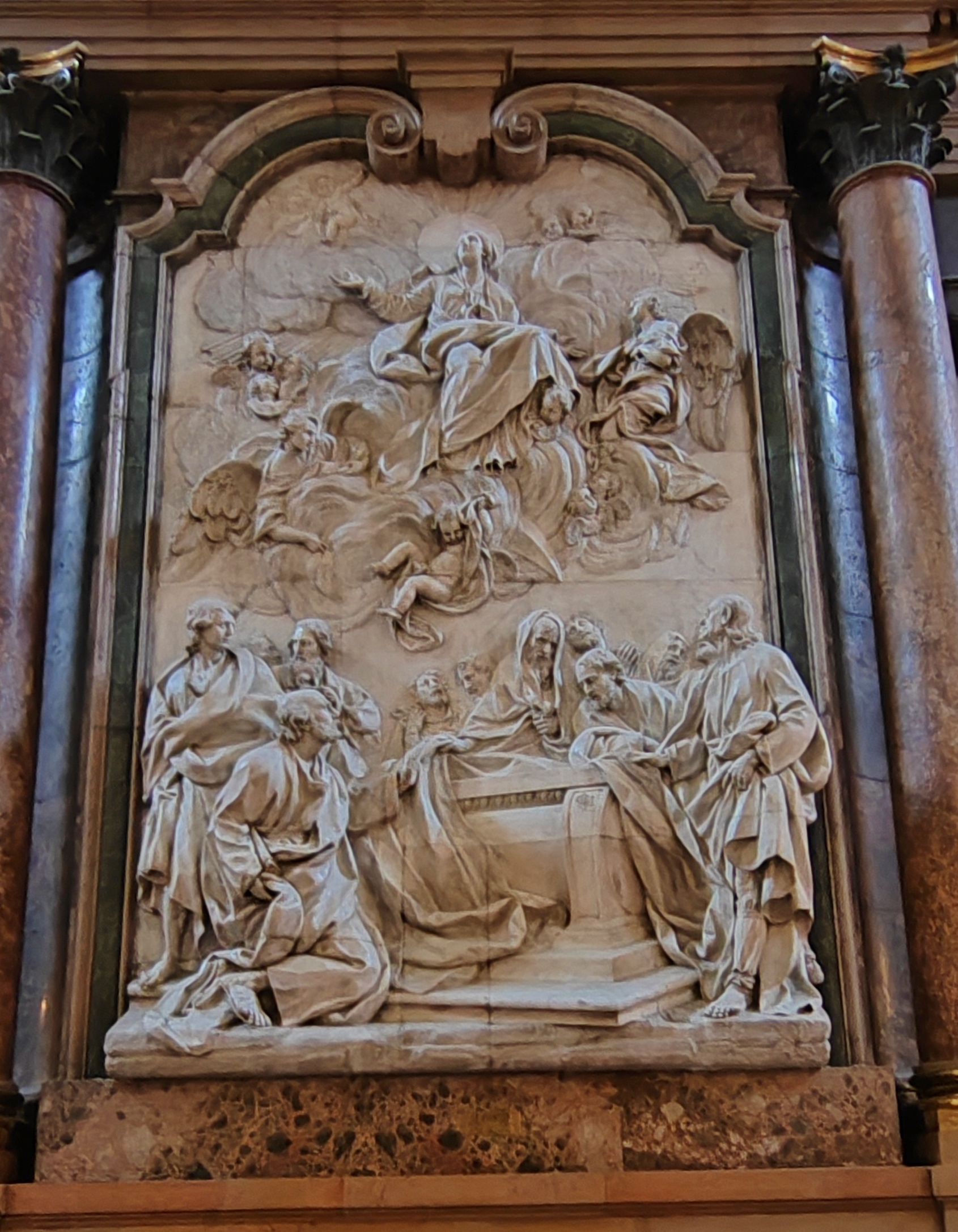 皮拉尔圣母主教座堂(la basilica de nuestra senora del pilar).
