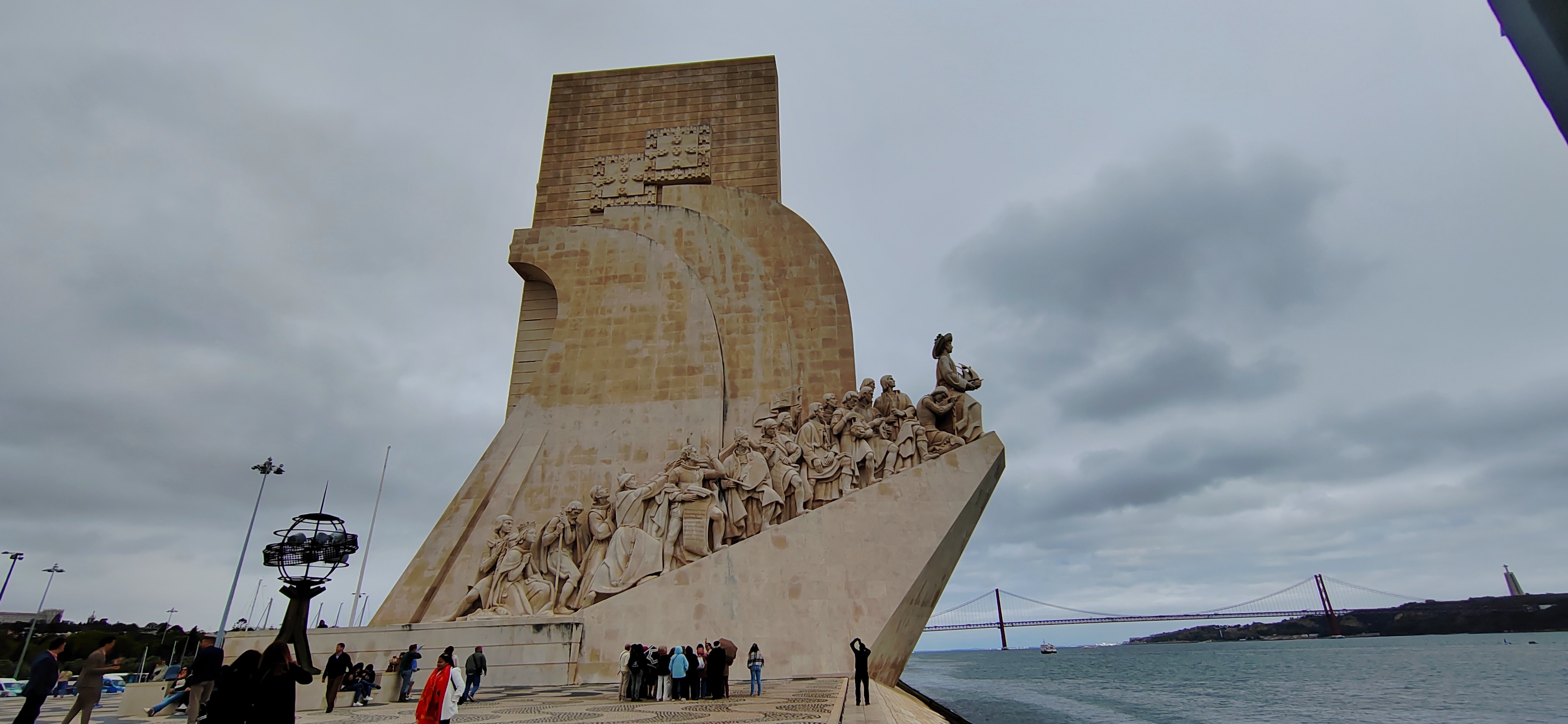 离开辛特拉驱车约40公里,来到大航海时代的辉煌之城,里斯本