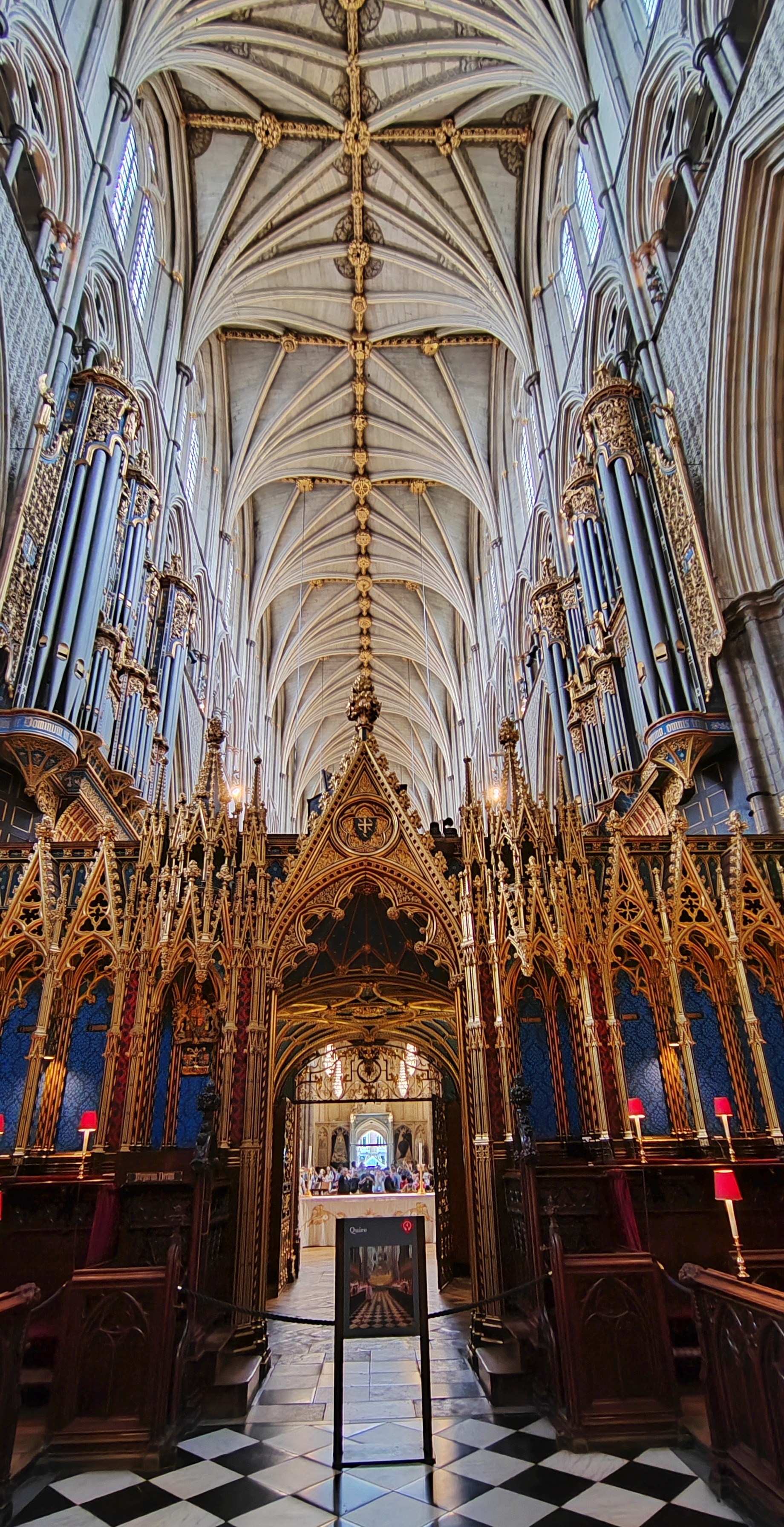 威斯敏斯特修道院(westminster abbey),毗邻国会大厦的威斯敏斯特