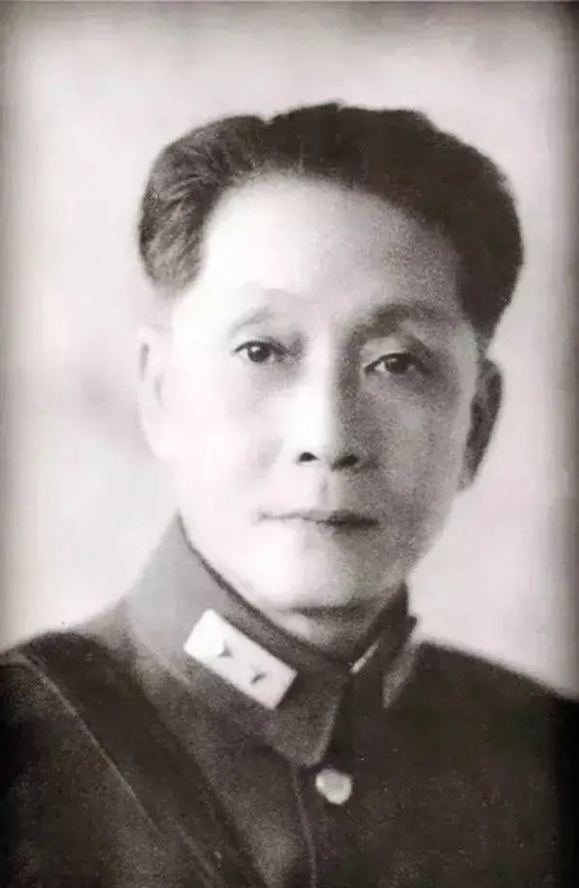 1913年,保定军校校长蒋百里,召集全校2000名师生进行了紧急训话,演讲