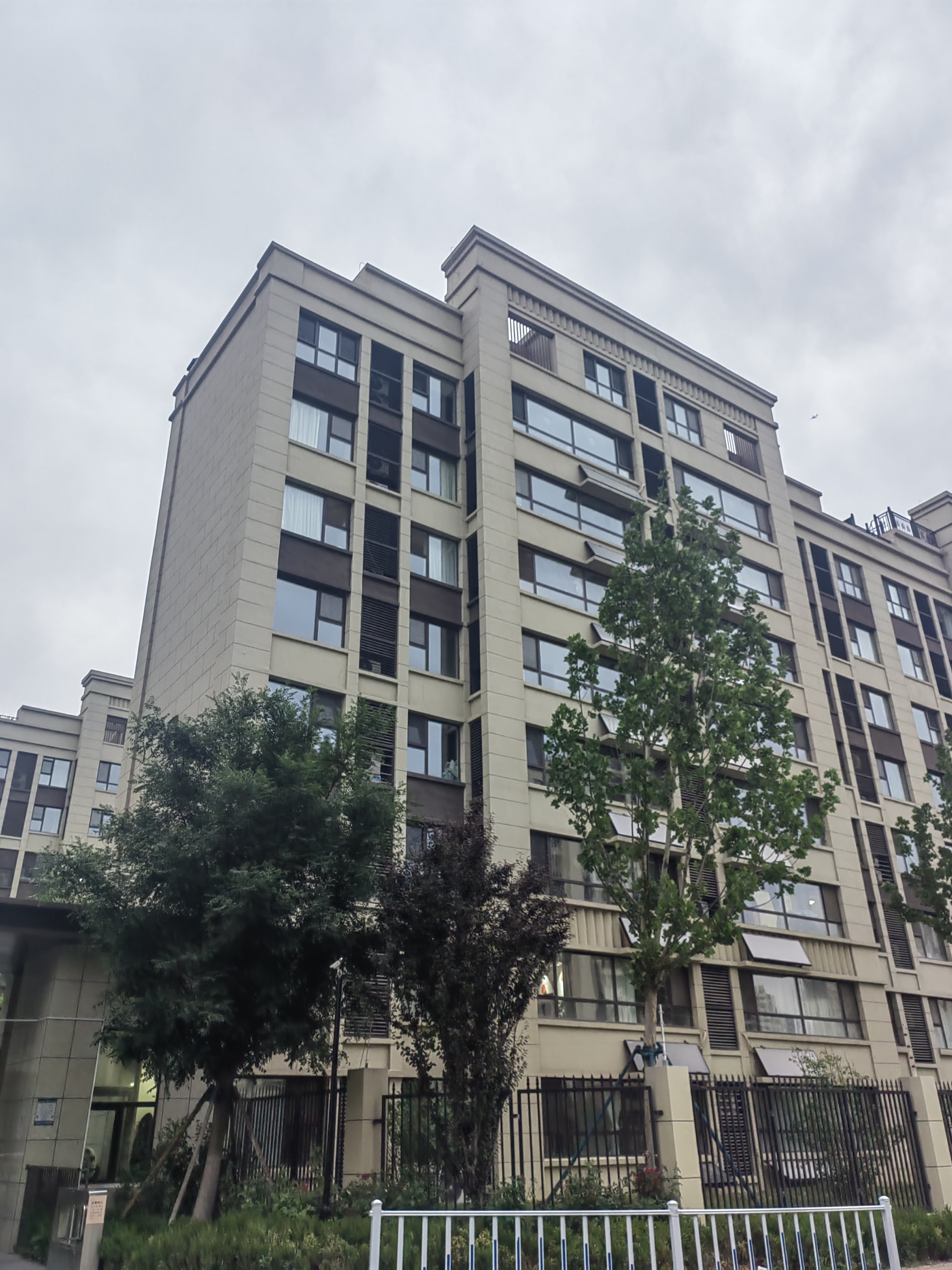 买房,又担抚顺恒大华府6号楼长投长河九里一期住宅章丘眼明堂小区外观