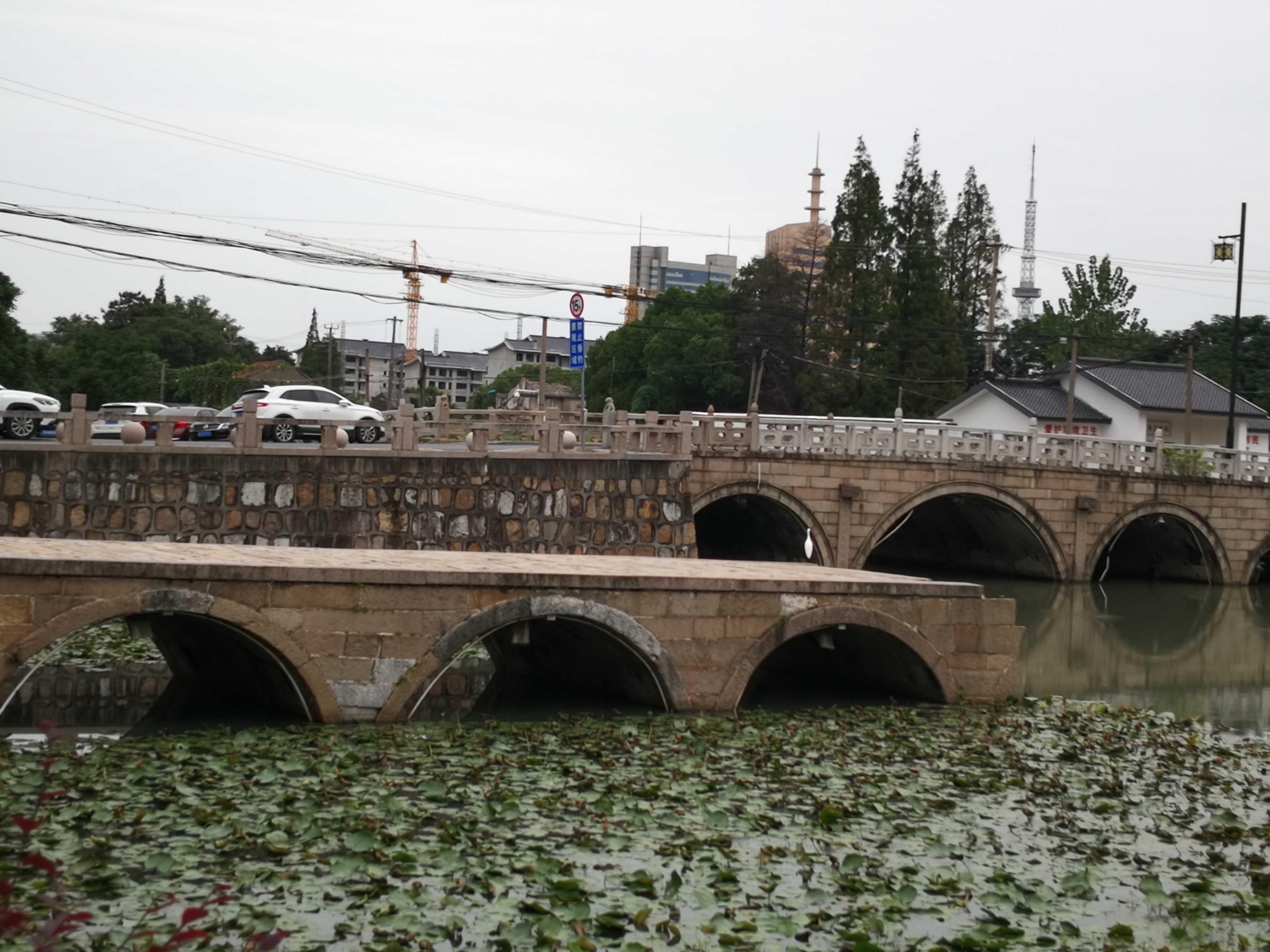垂虹断桥,位于苏州吴江区松陵镇东门外,始建宋庆历八年,历经宋元明清