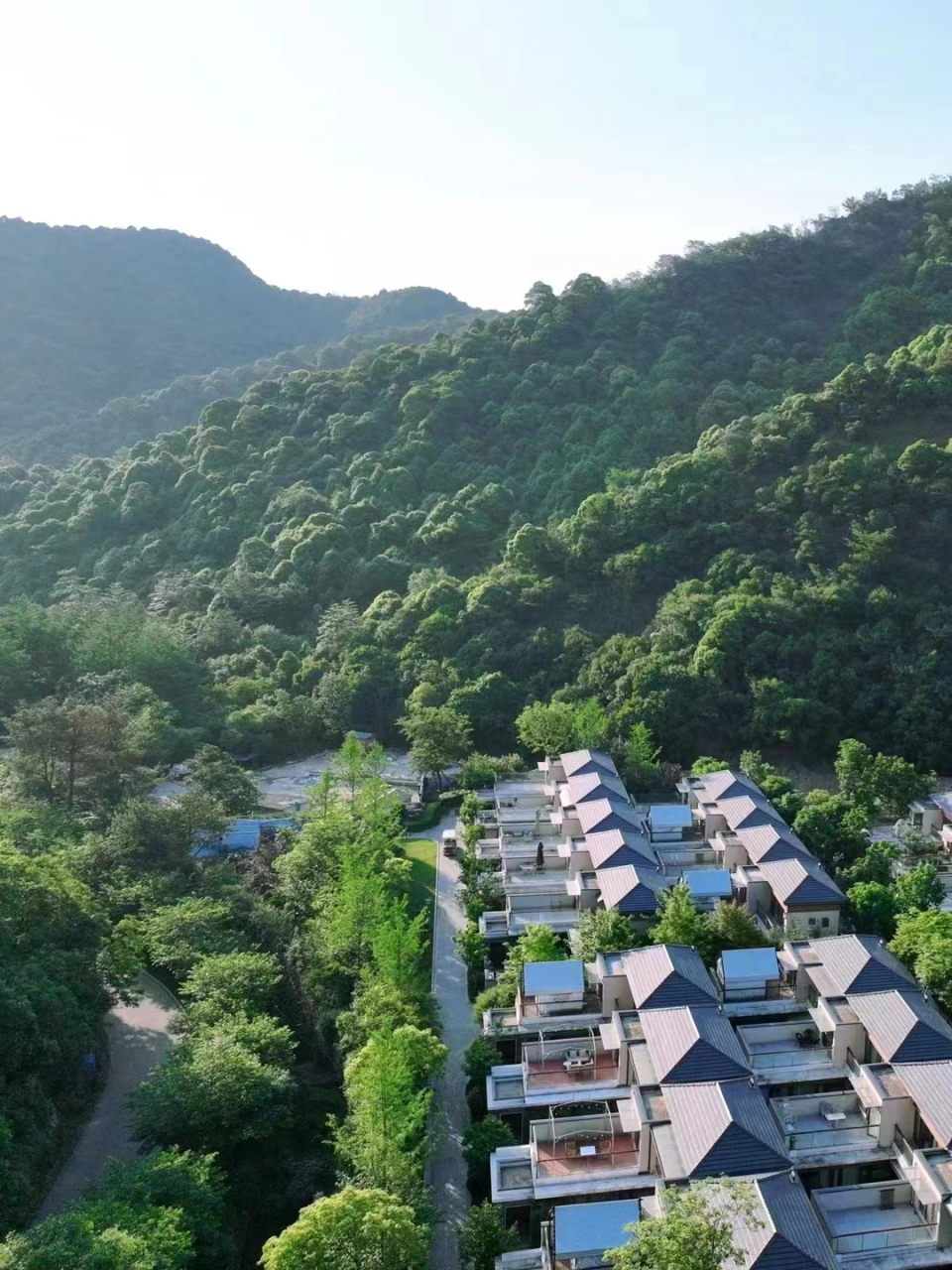 别人的度假,#你只是回家 悠隐南山 将带给你所有的幸福和美好 有山有