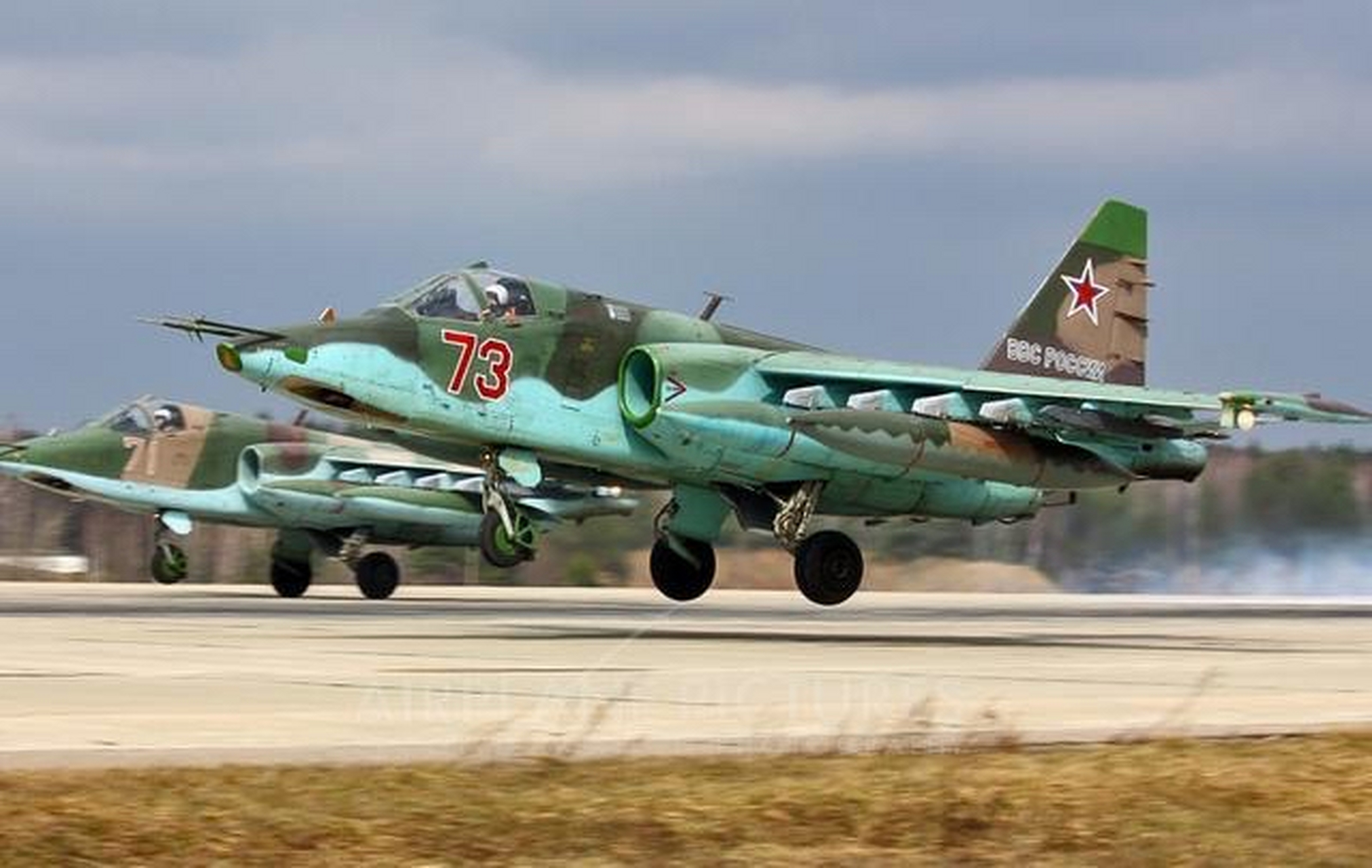 俄罗斯已经将10架白俄罗斯空军的苏-25攻击机,通过改造可以投放核武器