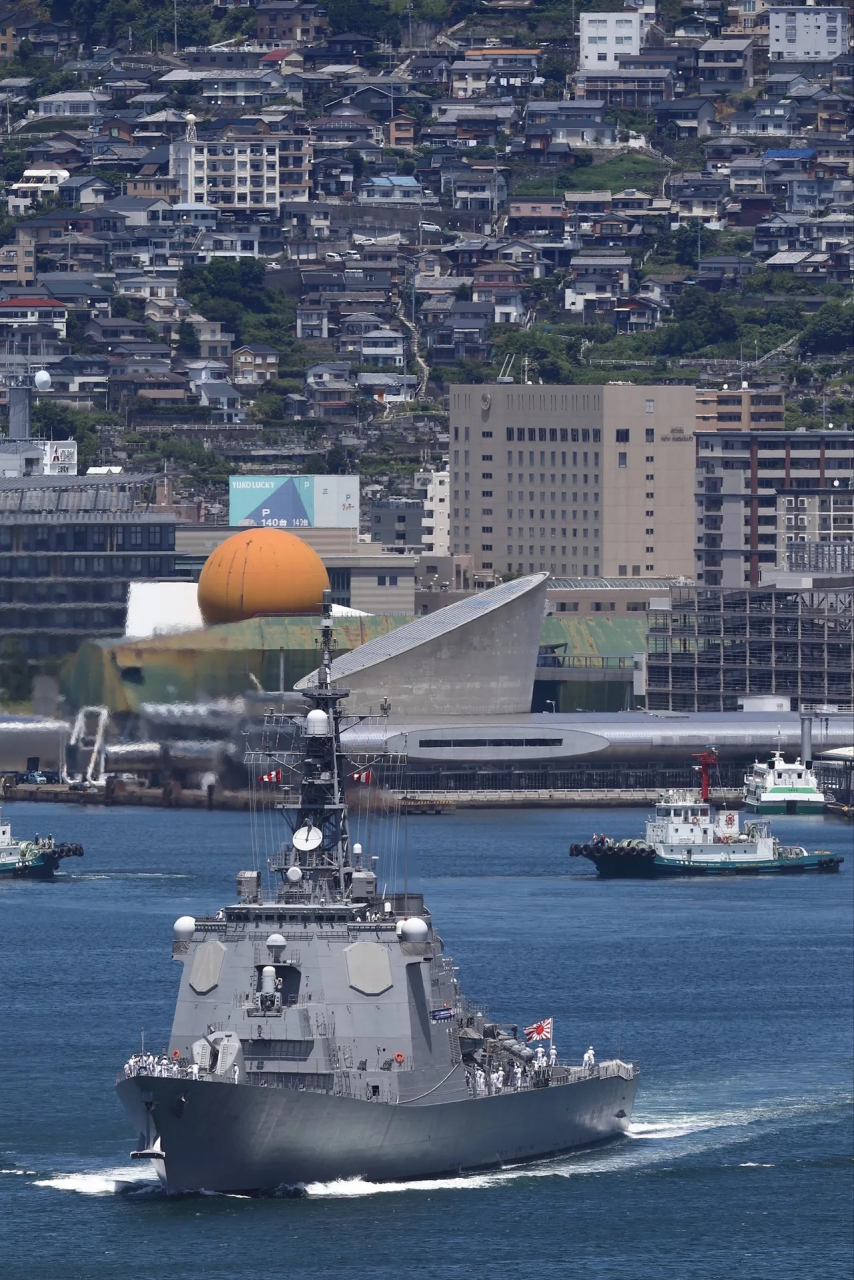 扶桑的金刚号"护卫舰".