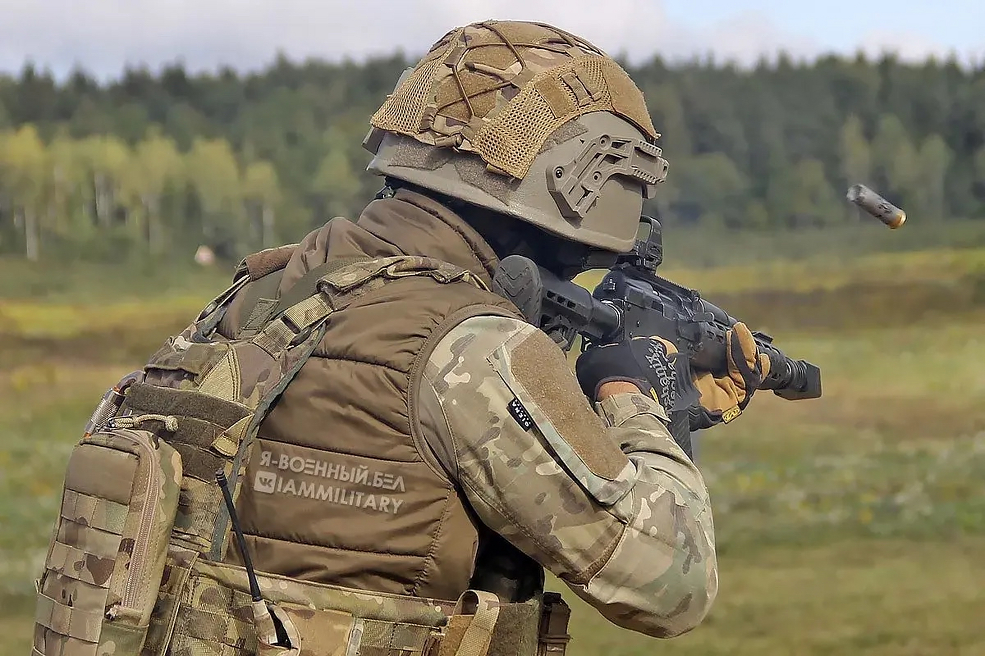 参加白俄罗斯omon35射击竞赛的俄罗斯联邦监狱管理局"台风"特战队员.