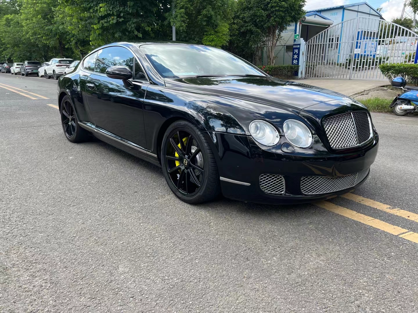 黄江二手车黄江进口车黄江迪鑫豪车  2012年宾利gt 极速版w12 6.