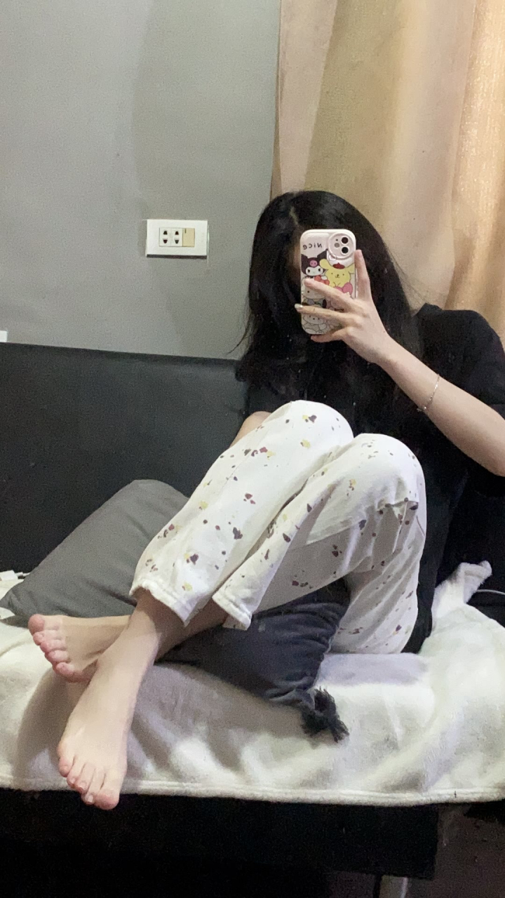 姐姐的脚打几分?#玉足# #小狗日记# #无处安放的小jio# #二手