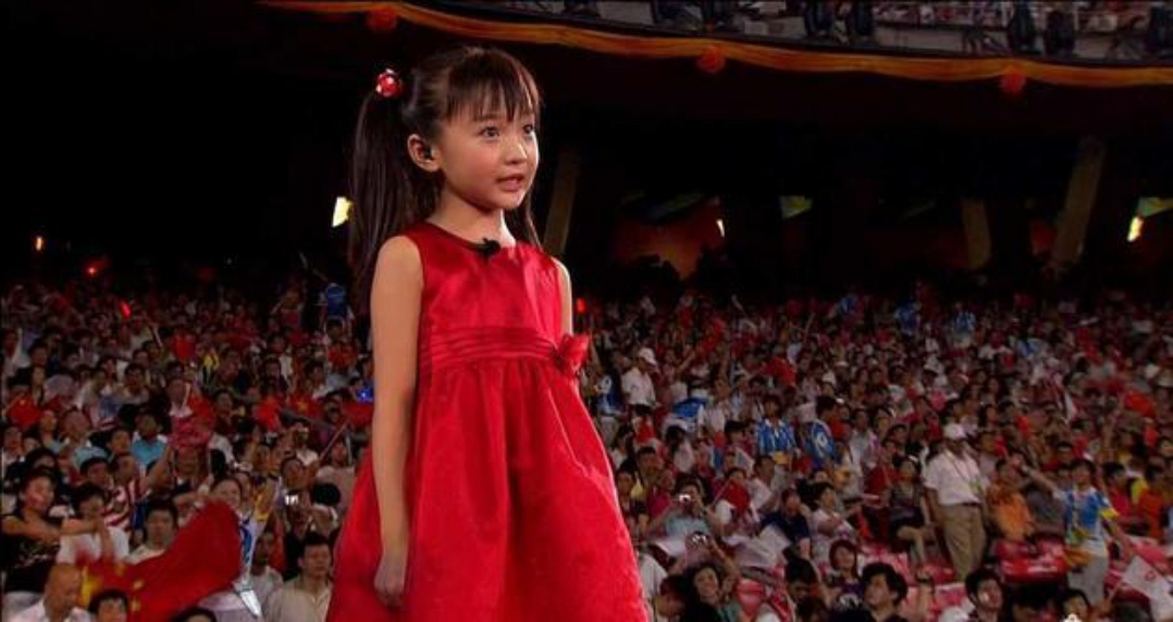 林妙可2008年奥运会开幕式表演嘉宾,可惜后来没有走好明星这条路线