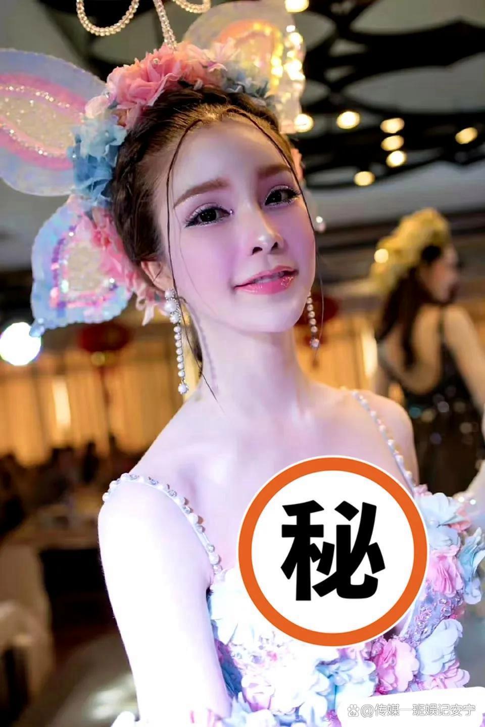 这两位看上去非常漂亮的人其实是泰国人妖或者变性人,这类人绝大多数