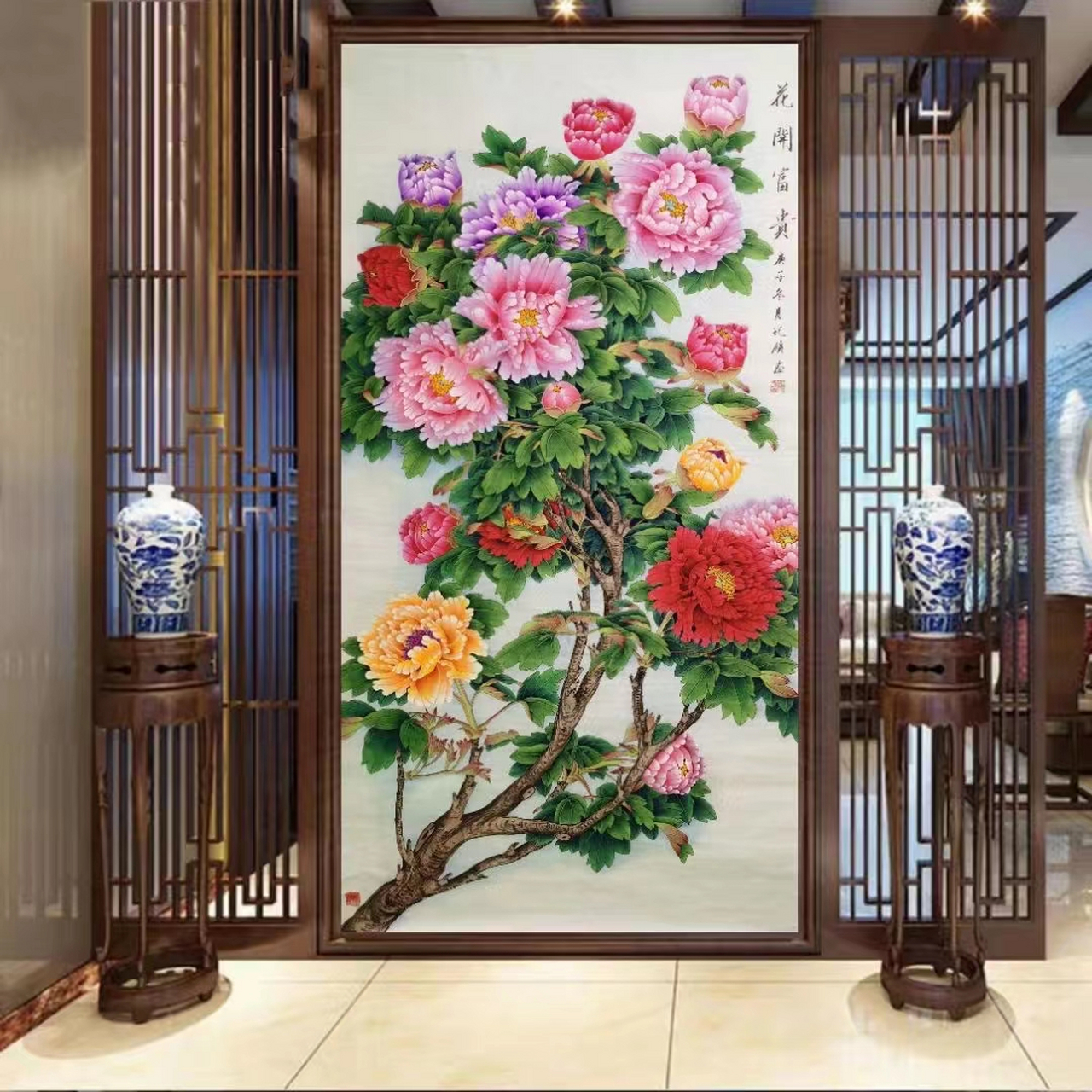 《花开富贵》,作品共有八花九蕾,牡丹八朵意味昌盛高贵,九蕾意味,长久