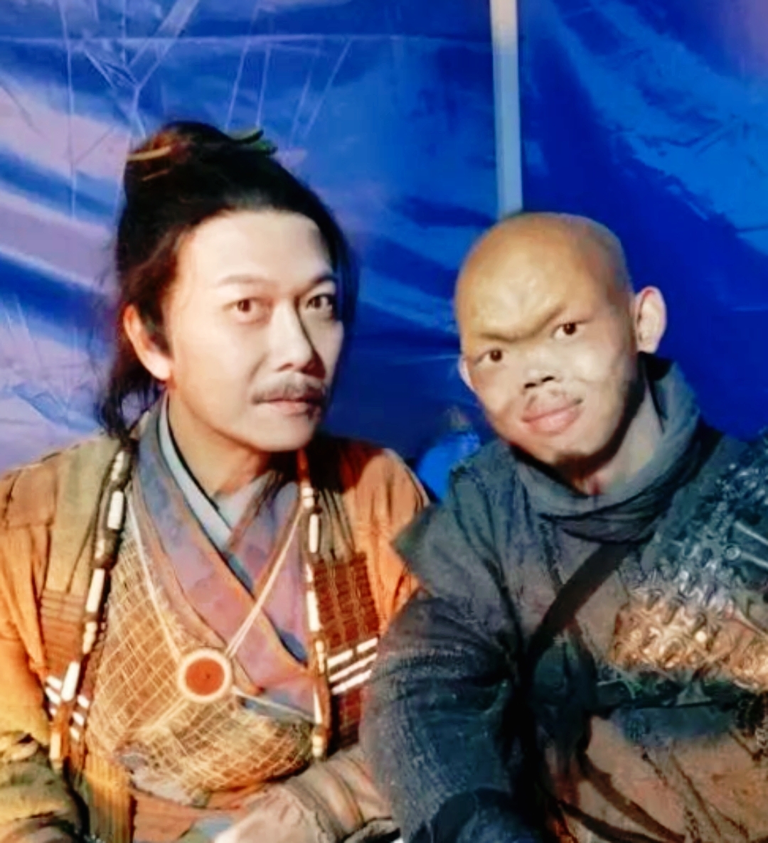 最丑的男演员,妖魔鬼怪专业户,如今娶的美娇妻
