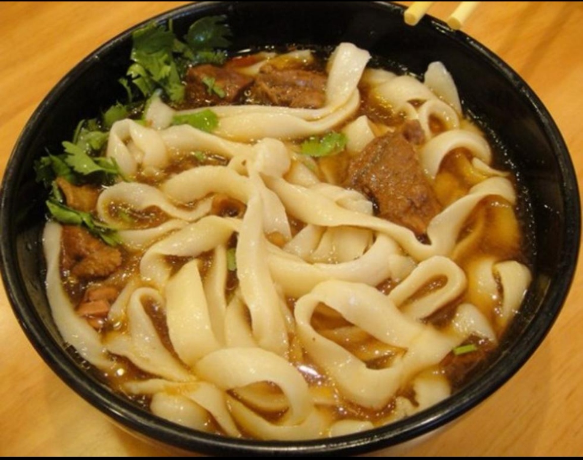 坐标山西大同,这一碗刀削面,只需要8元!#美食# #跨年美食旅行分享