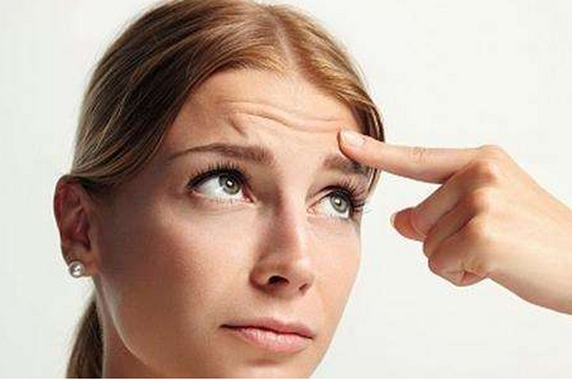 皱纹的8个秘密,你知道多少  1,额头皱纹——和抑郁症有关.