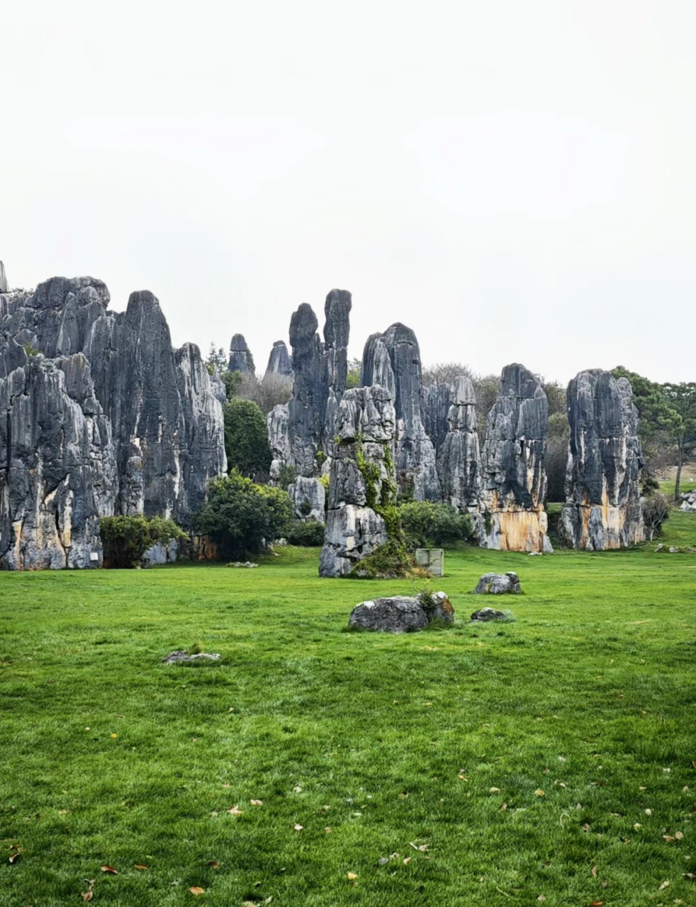 这个景区位于新疆阿克苏地区拜城县的克孜尔乡和黑英山乡之间,以其