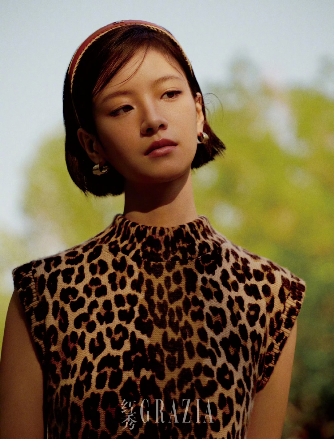 无畏  z世代的新生代力量,相比老前辈们可就生猛多了  李庚希一头短发