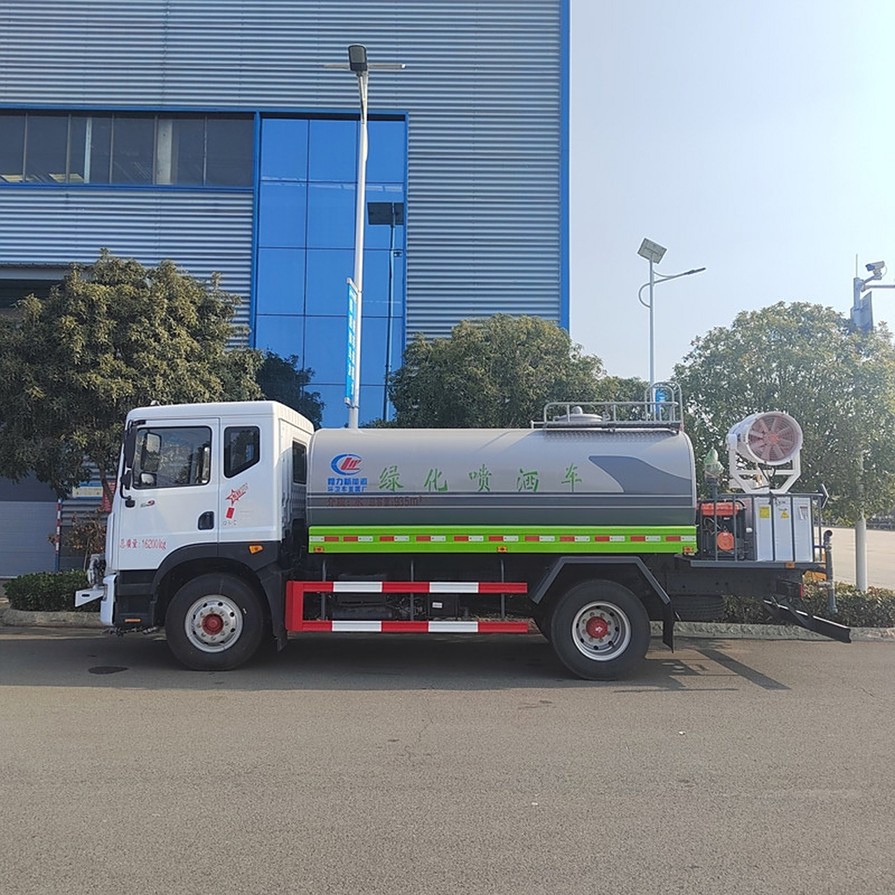 东风d9型15吨绿化喷洒车 东风多利卡d9型洒水车 罐体容积:15立方 总