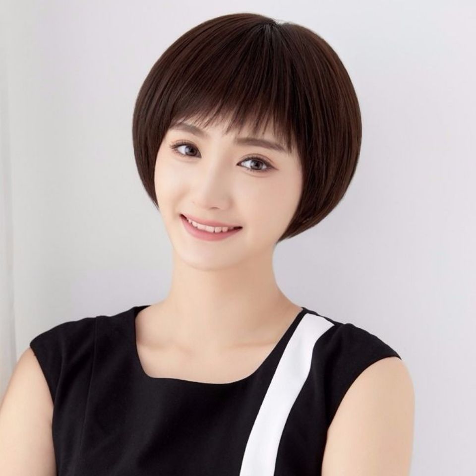 95短发女孩的魅力世界78  首先,让我99赞美一下这位短发女孩的